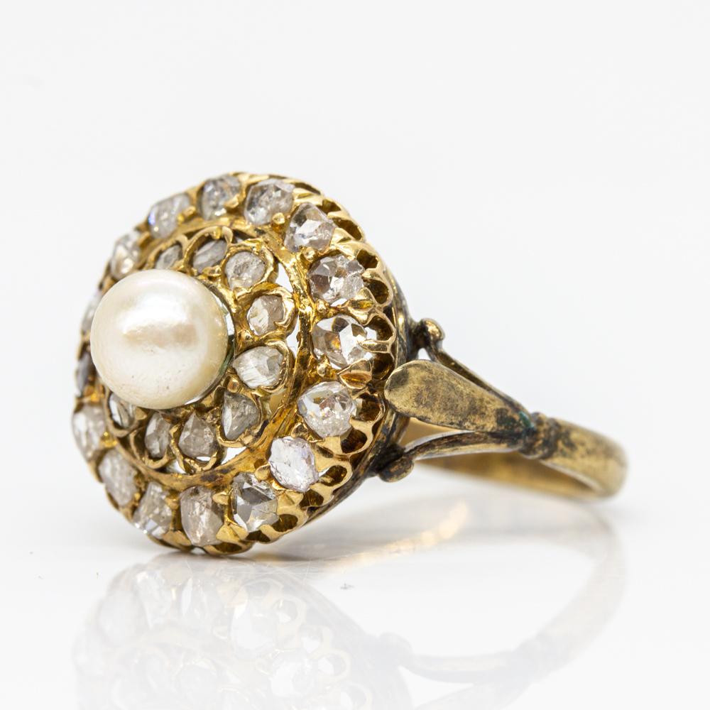 Antique Victorian 18 Karat Gold Pearl and Diamonds Ring In Excellent Condition In Miami, FL