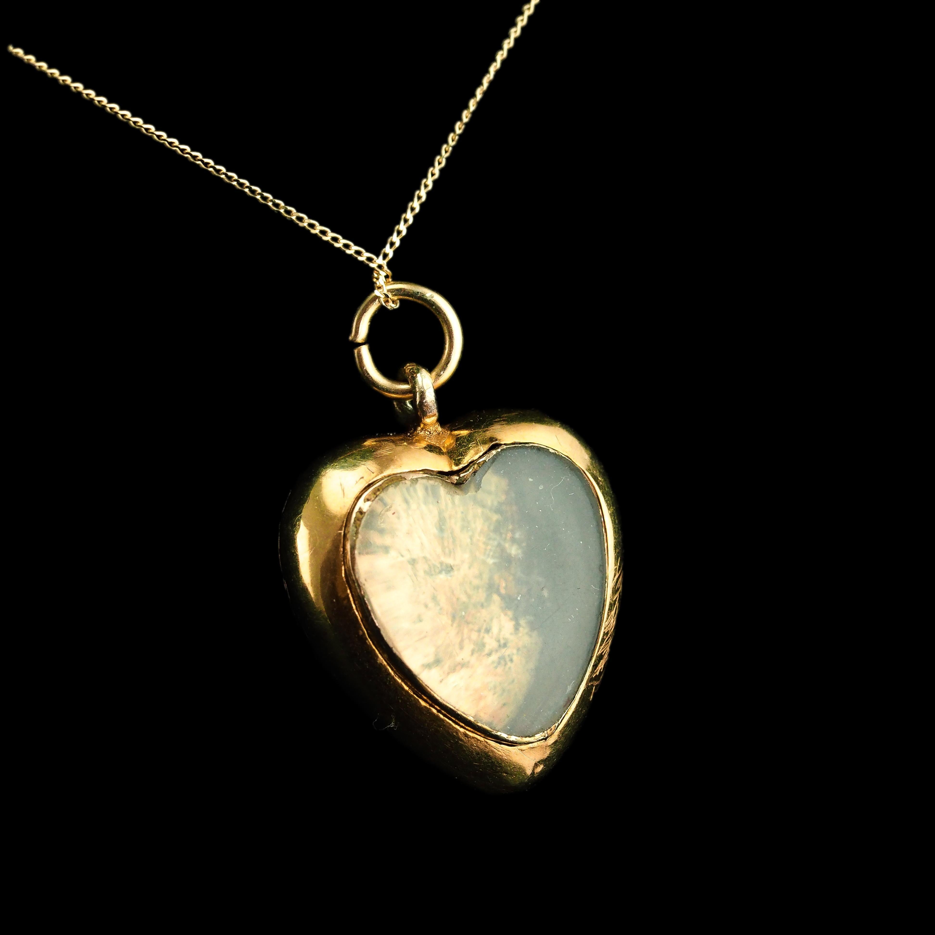 Antike viktorianische 18K Gold Puffy Herz Halskette Anhänger Medaillon - c.1890 im Angebot 4