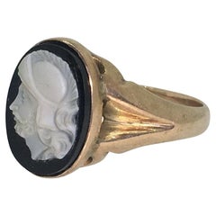 Antique Victorian 18K Rose Gold, Hardstone (Onyx) Cameo Signet Ring, c1870’s.