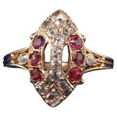 Antiguo anillo victoriano de oro rosa de 18 quilates con diamantes talla antigua y rubí navette