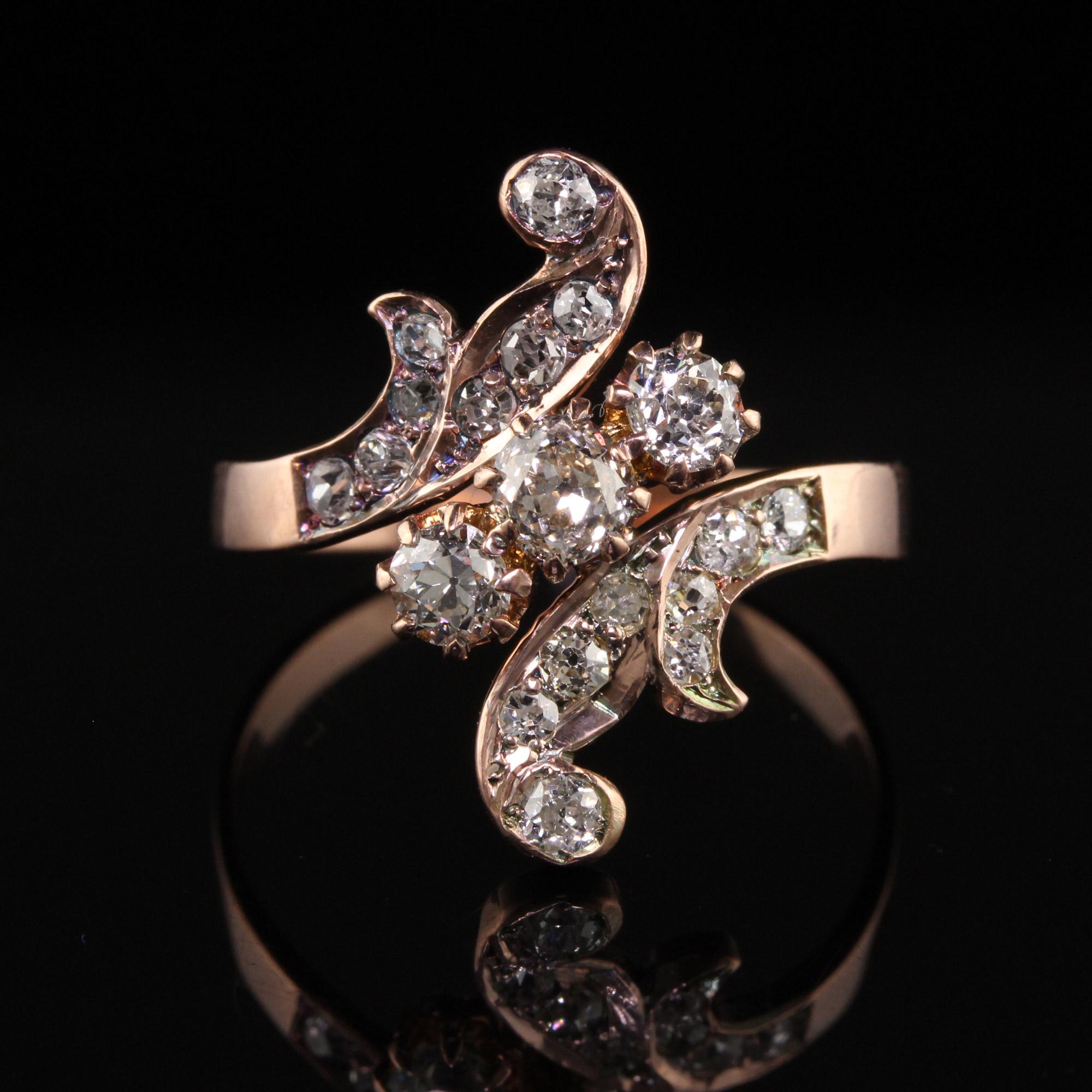 Victorien Bague florale victorienne ancienne en or rose 18 carats avec diamant taille vieille mine en vente