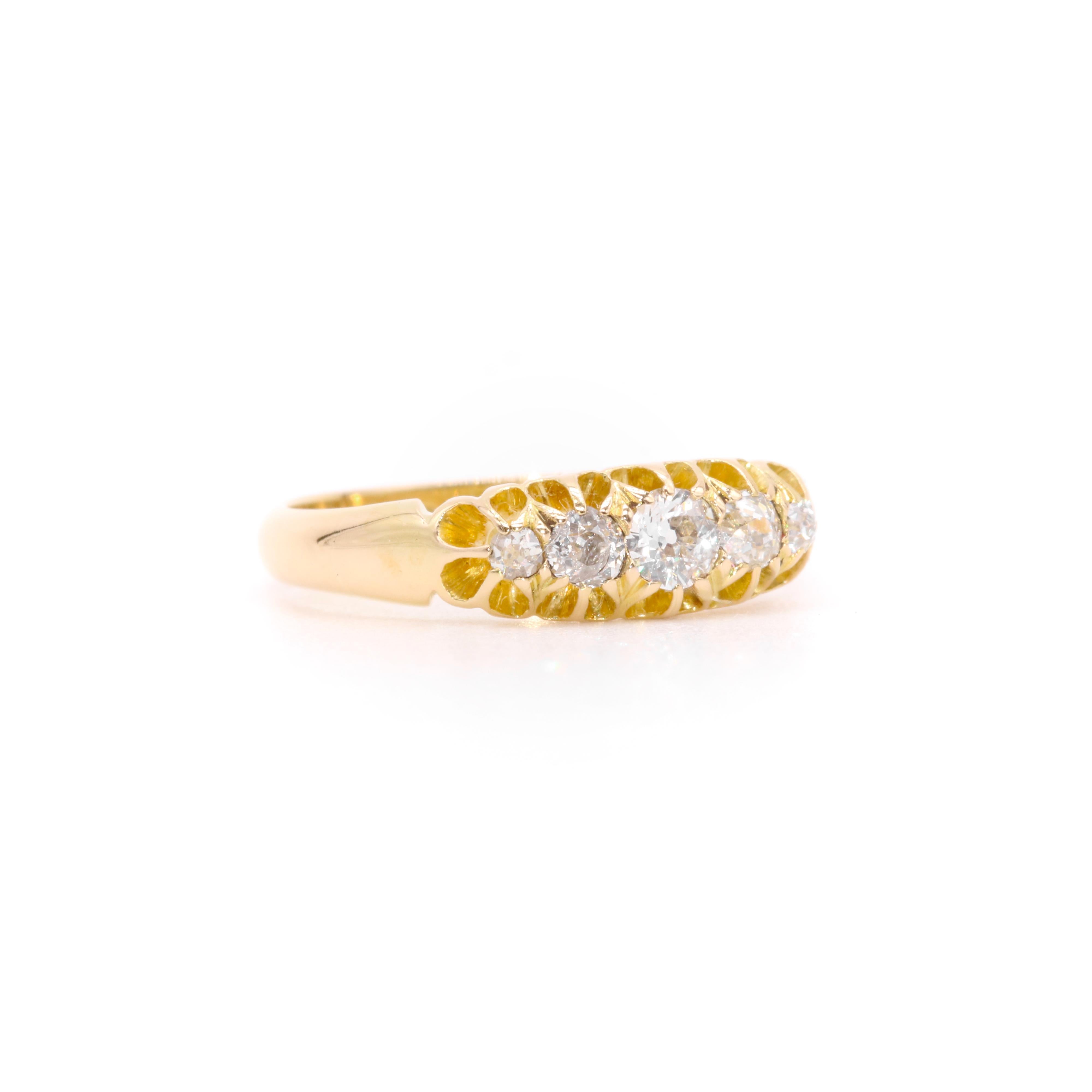 Victorien Antique bague victorienne en or jaune 18 carats 0.27ctw Old European Cut Diamond 5 Stone Ring en vente