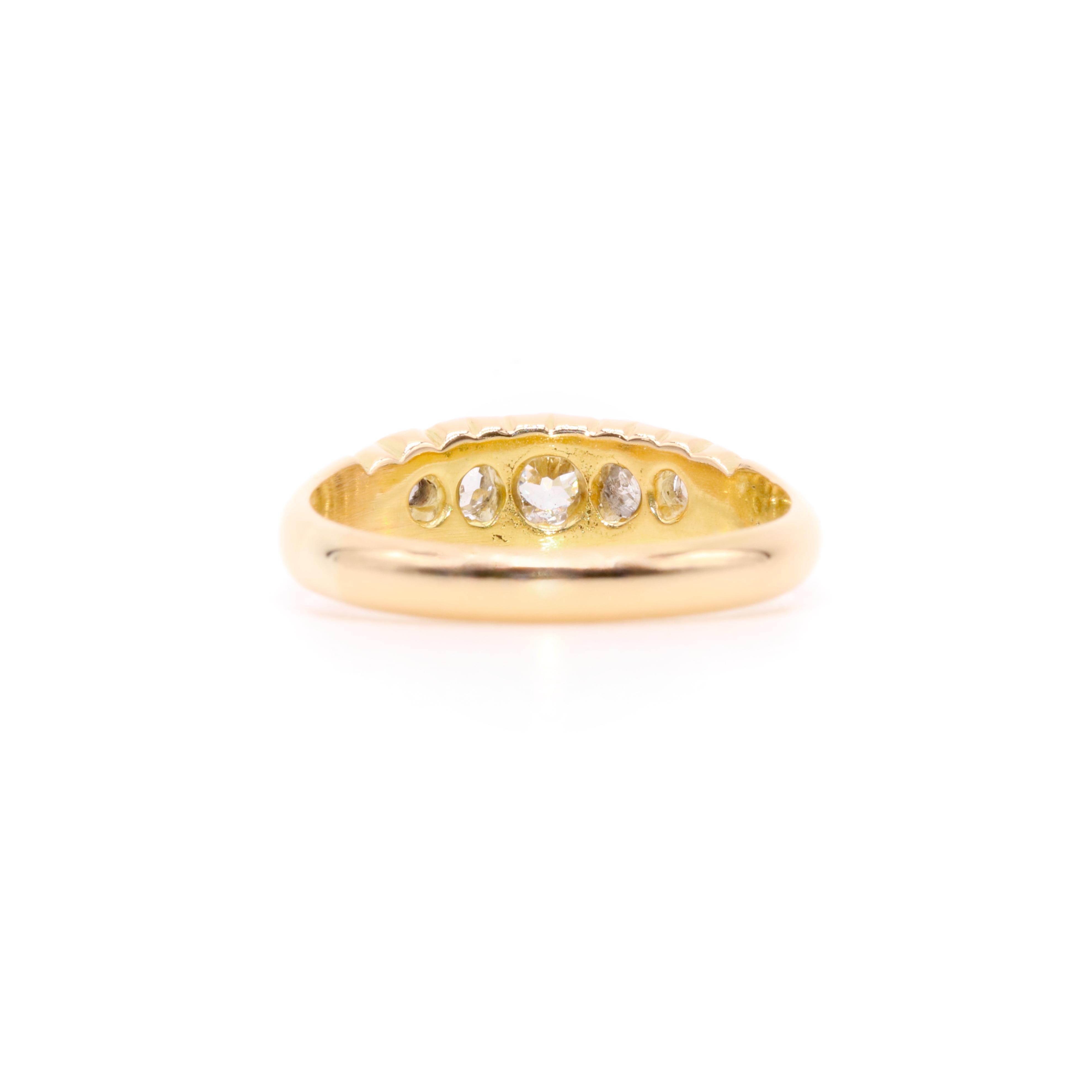 Antique bague victorienne en or jaune 18 carats 0.27ctw Old European Cut Diamond 5 Stone Ring Unisexe en vente