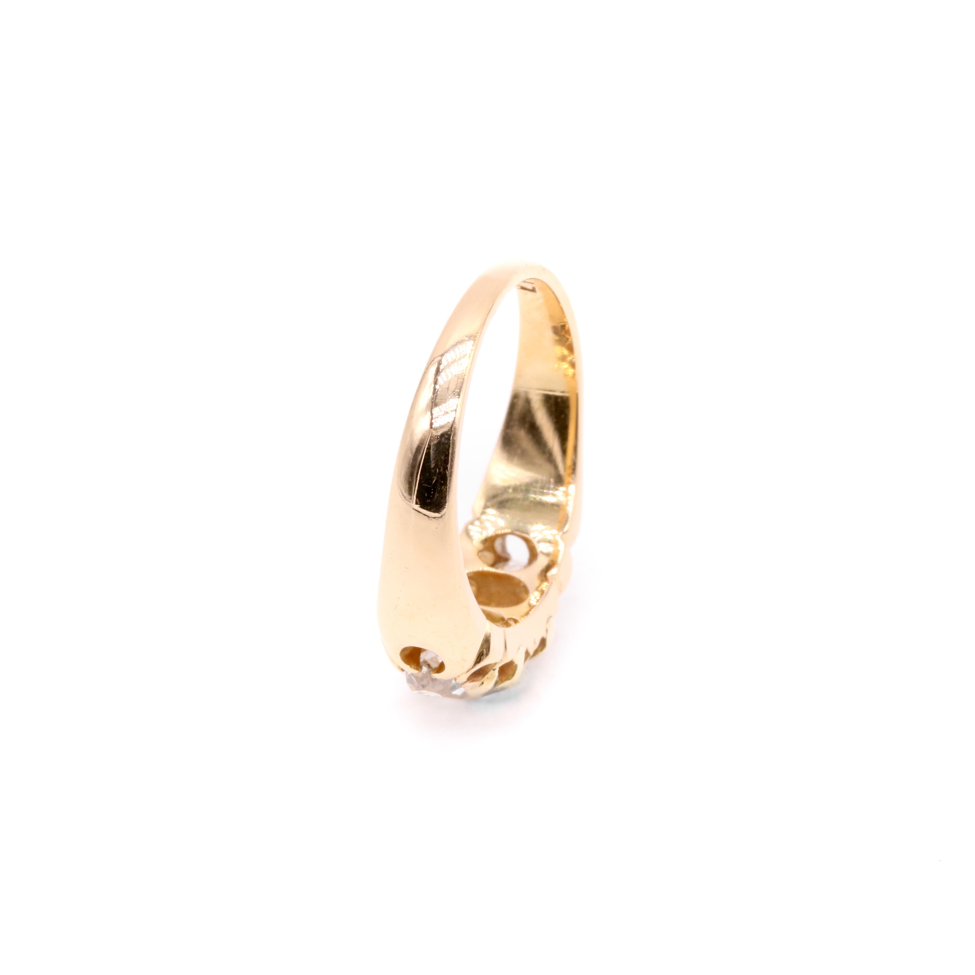 Antico anello vittoriano in oro giallo 18 carati con diamante Old Mine Cut da 1,2 carati e 4 pietre in vendita 2
