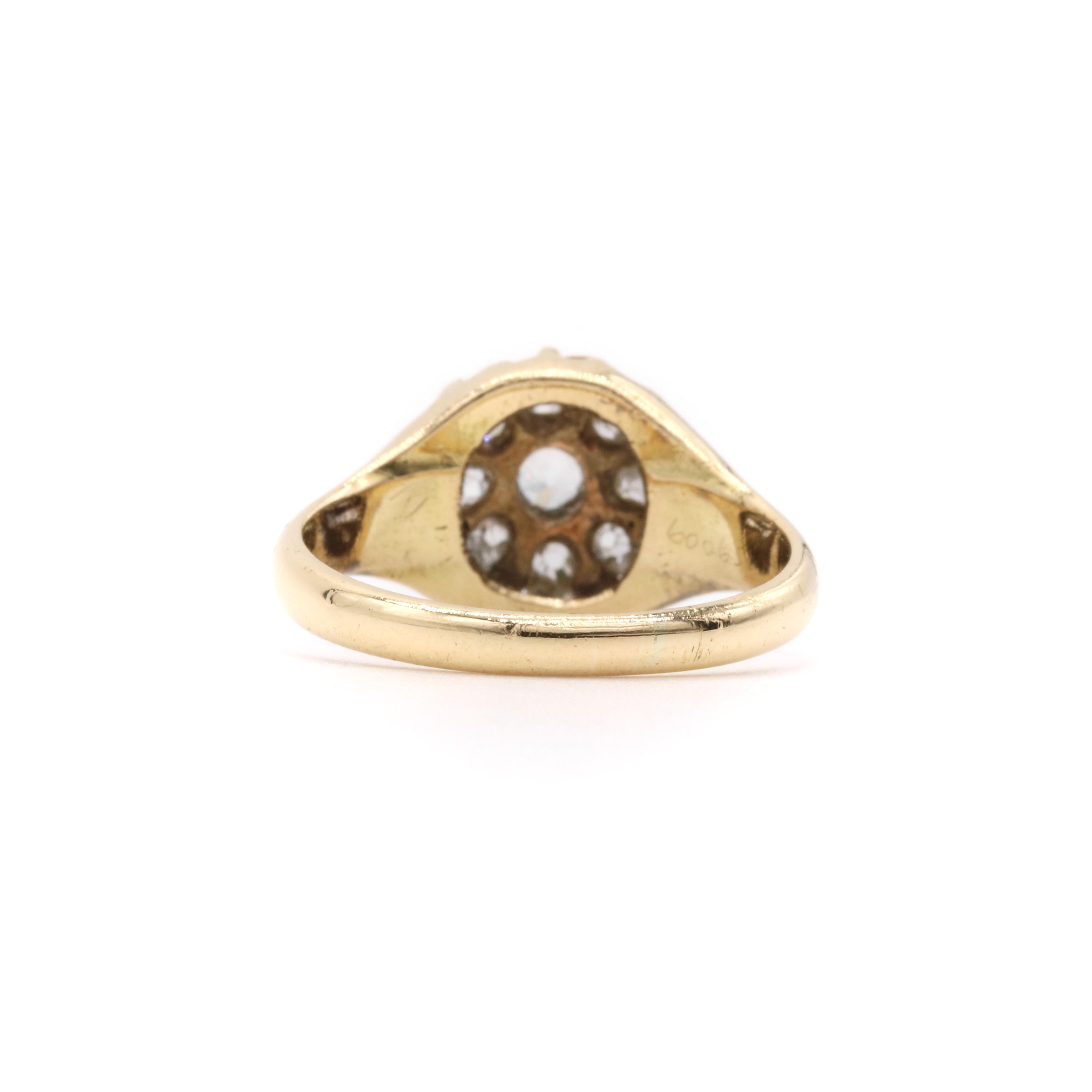 Antico anello vittoriano in oro giallo 18 carati e argento con diamante da 0,6 carati a grappolo in vendita 1