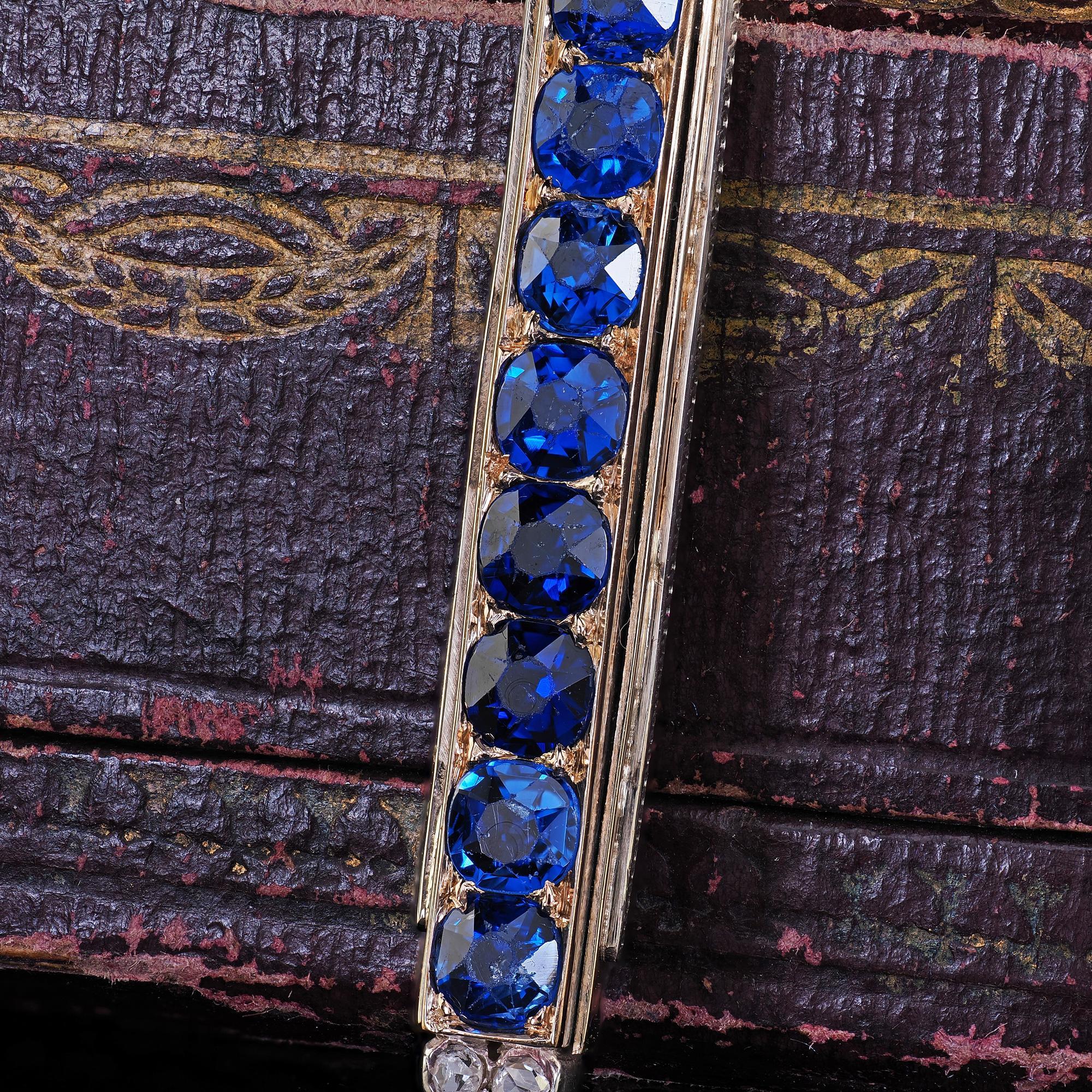 Vittoriano Antico ciondolo vittoriano a barra in oro giallo 18 carati e argento con zaffiro e diamante in vendita