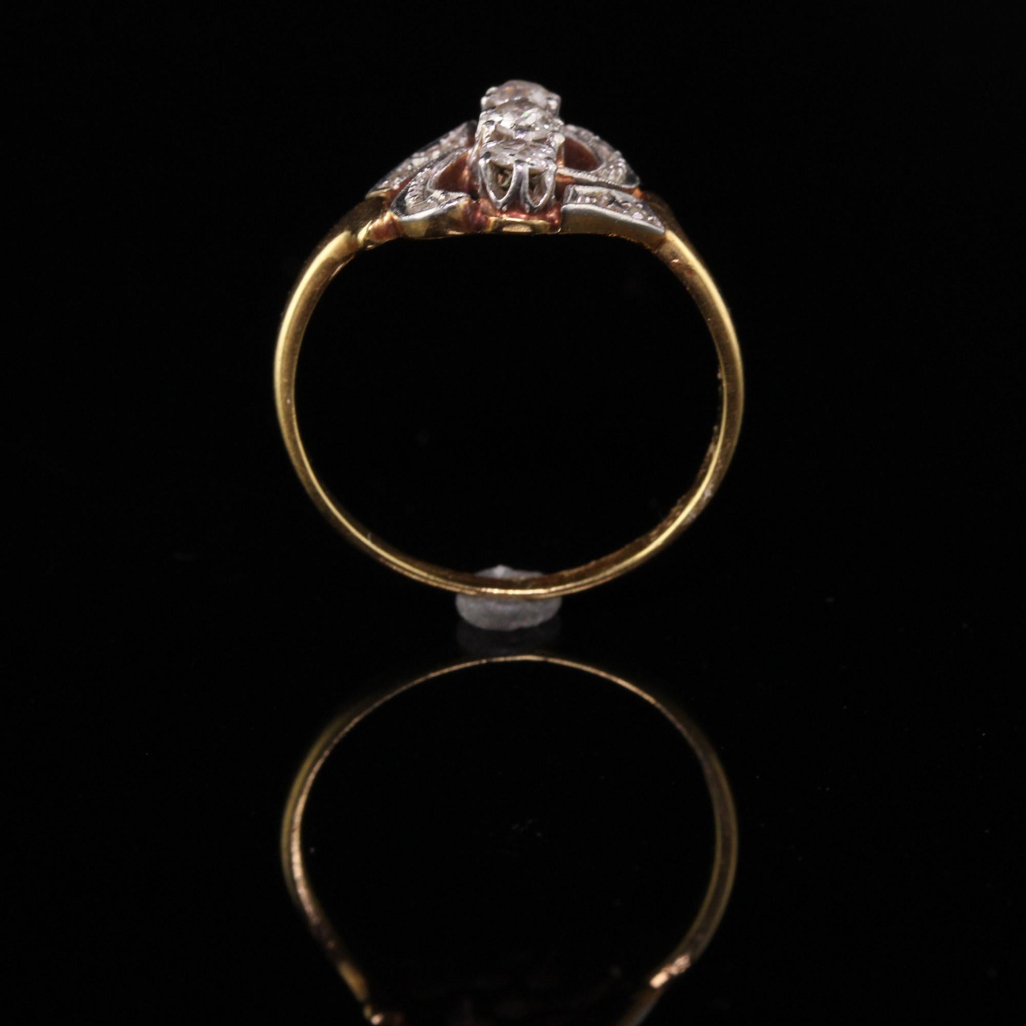 Antique Victorian 18 Karat Yellow Gold Diamond 3-Stone Vertical Ring In Good Condition In Great Neck, NY