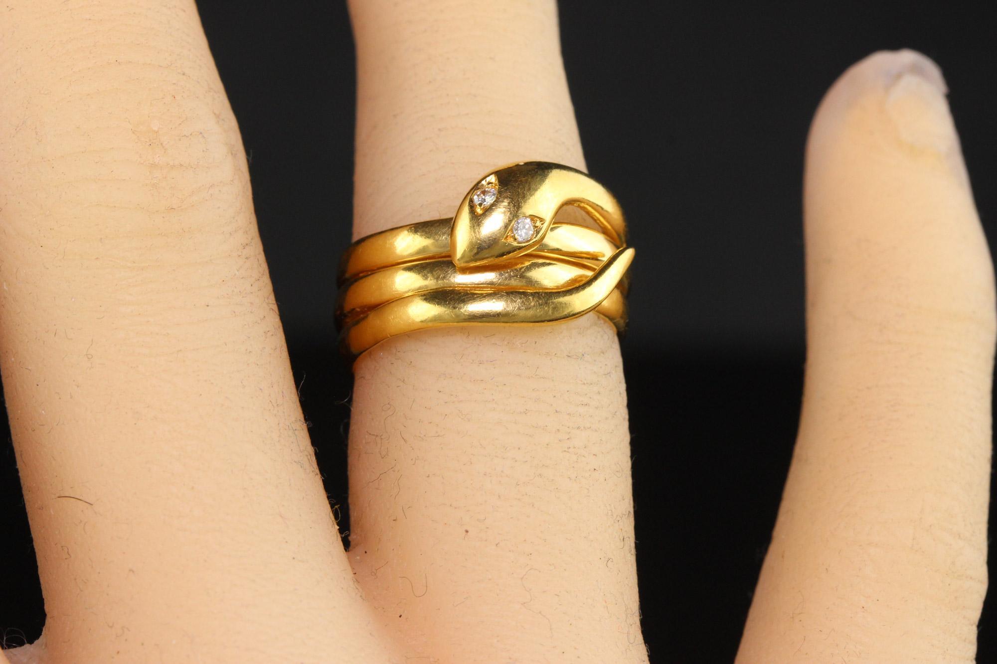 Ancienne bague victorienne en or jaune 18 carats avec serpent enroulé et diamants Pour femmes en vente