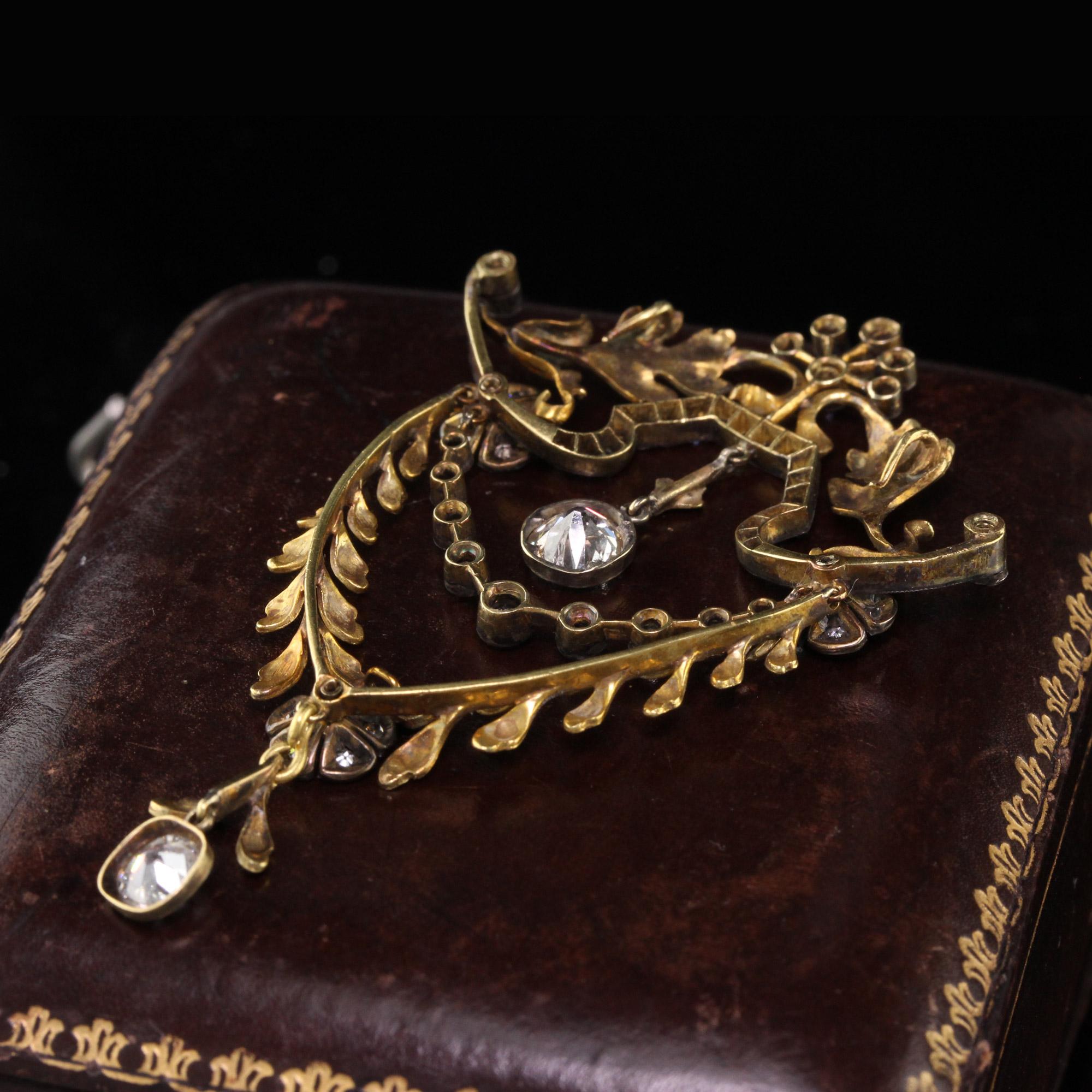 Antike viktorianische umwandelbare Brosche oder Anhänger aus 18 Karat Gelbgold mit Diamanten (Viktorianisch) im Angebot