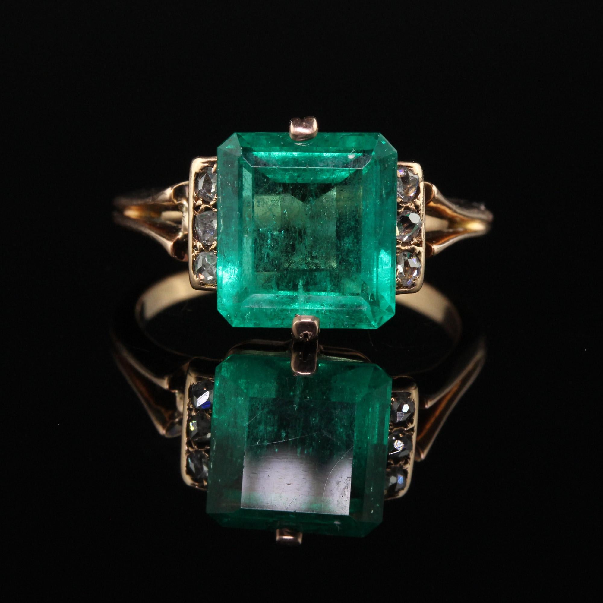 Antiker viktorianischer Verlobungsring aus 18 Karat Gelbgold mit Smaragd und Diamant - GIA im Zustand „Gut“ in Great Neck, NY