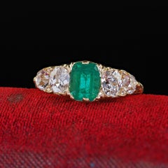 Antique Victorian 18K Yellow Gold Emerald Old Mine Diamond Five Stone Ring - GIA