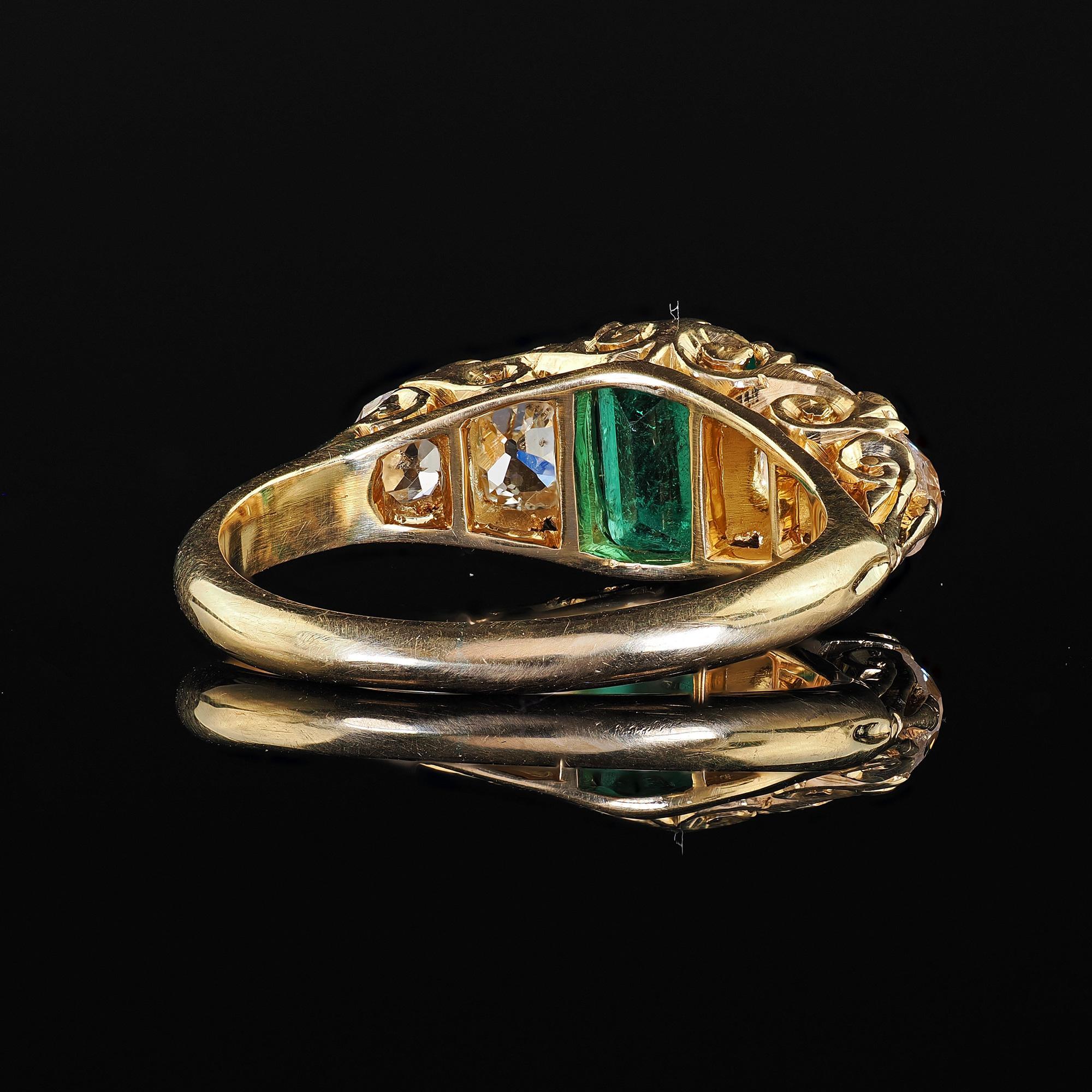 Antique Victorian 18K Yellow Gold Emerald Old Mine Diamond Five Stone Ring - GIA For Sale 3