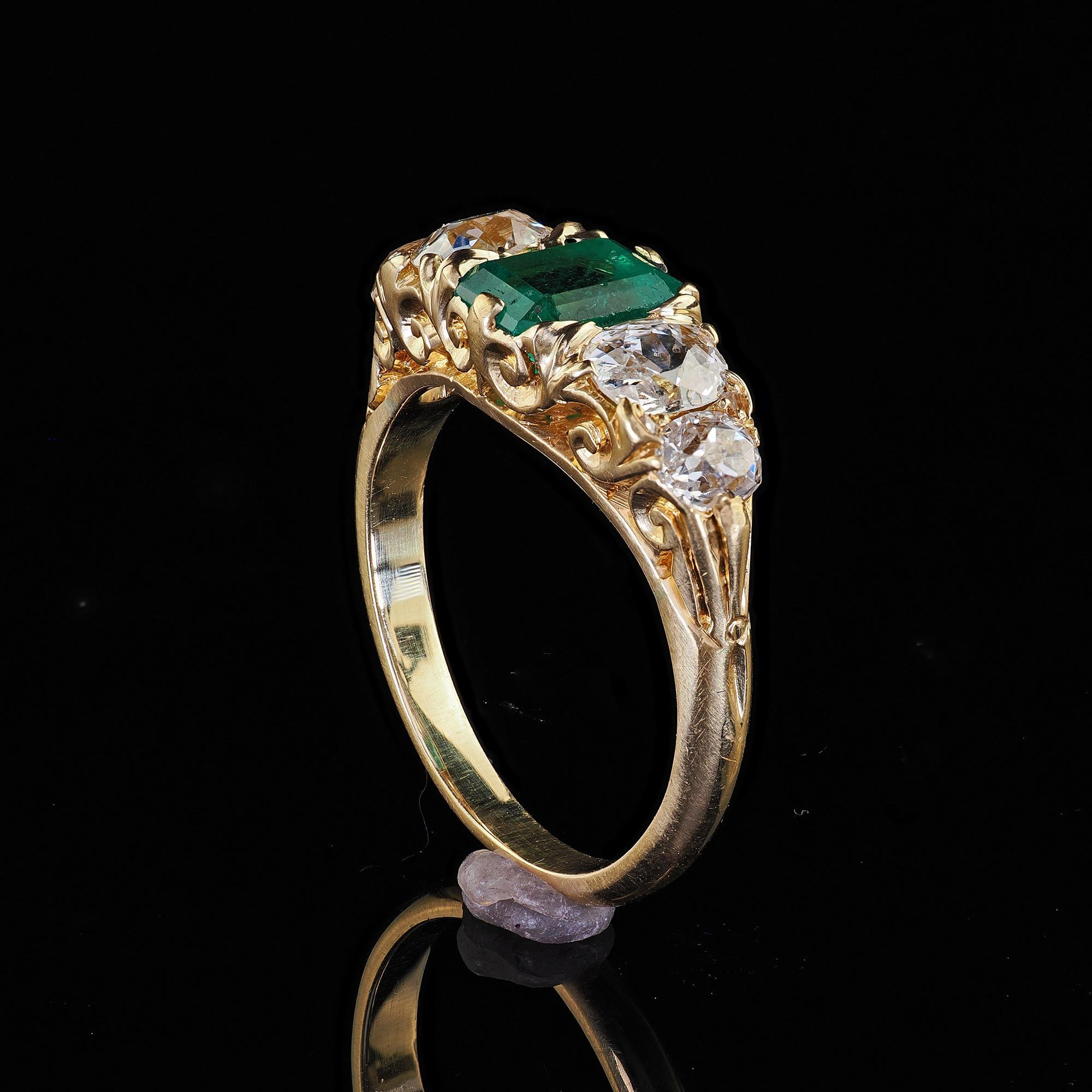 Antique Victorian 18K Yellow Gold Emerald Old Mine Diamond Five Stone Ring - GIA For Sale 4