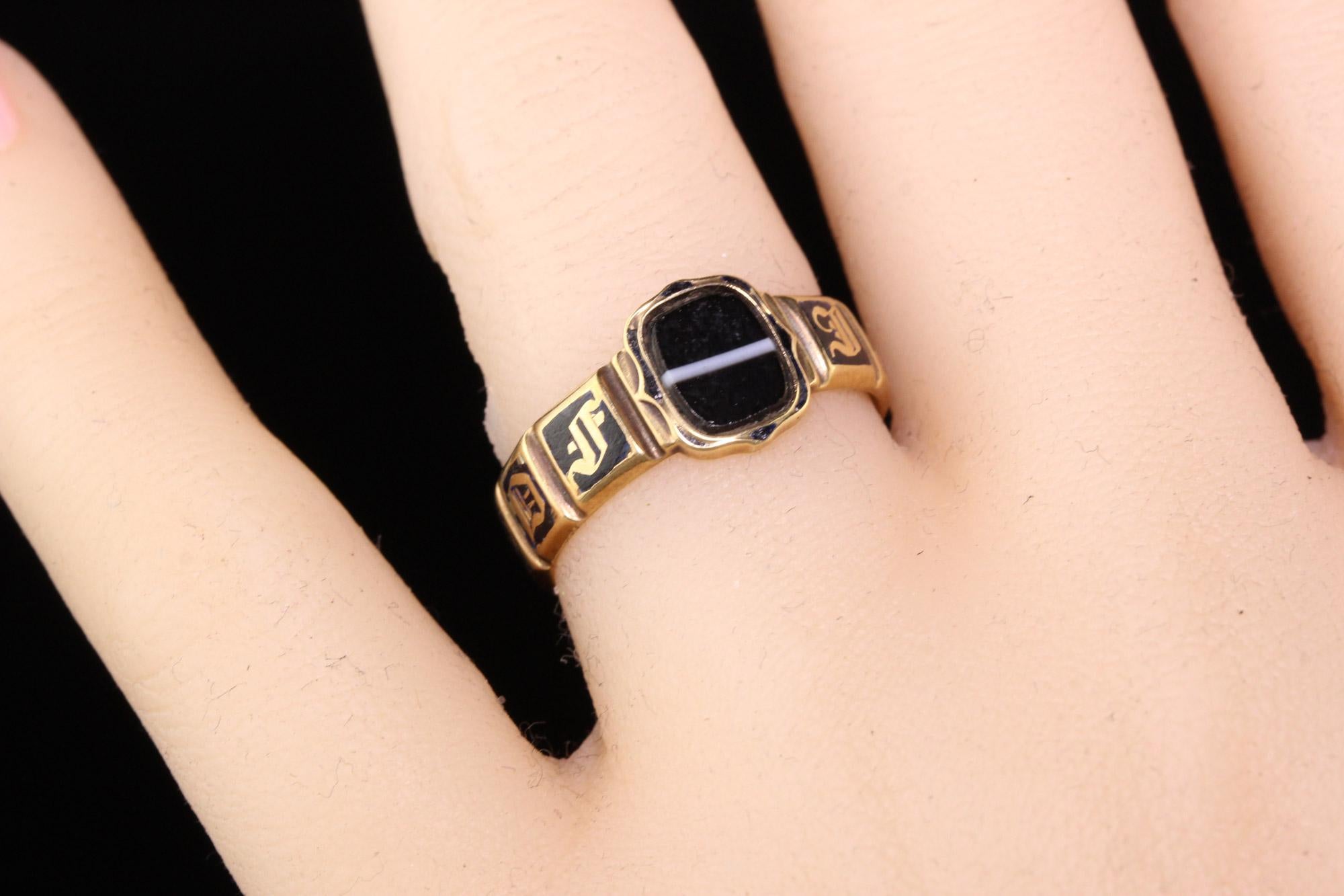 Women's Antique Victorian 18 Karat Yellow Gold Enamel and Onyx Engraved Ring For Sale