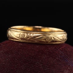 Antique Victorian 18K Yellow Gold Engraved Wedding Band