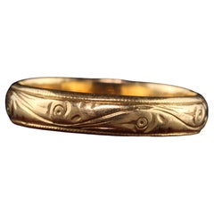 Antique Victorian 18K Yellow Gold Engraved Wedding Band