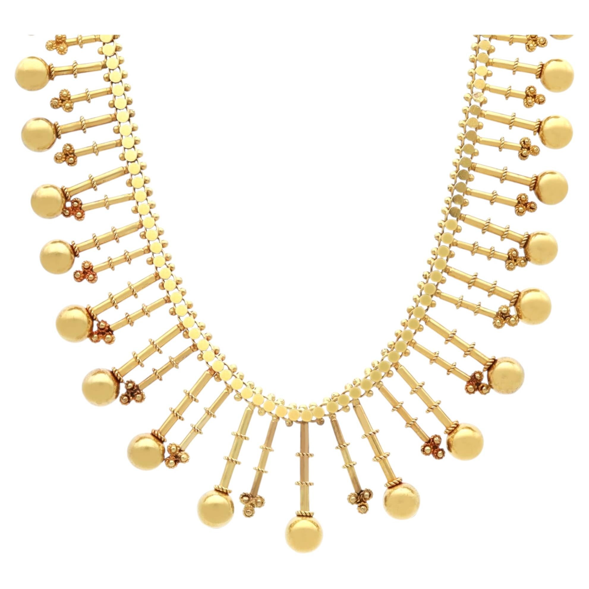 Collana vittoriana d'epoca con frange in oro giallo 18 carati in vendita