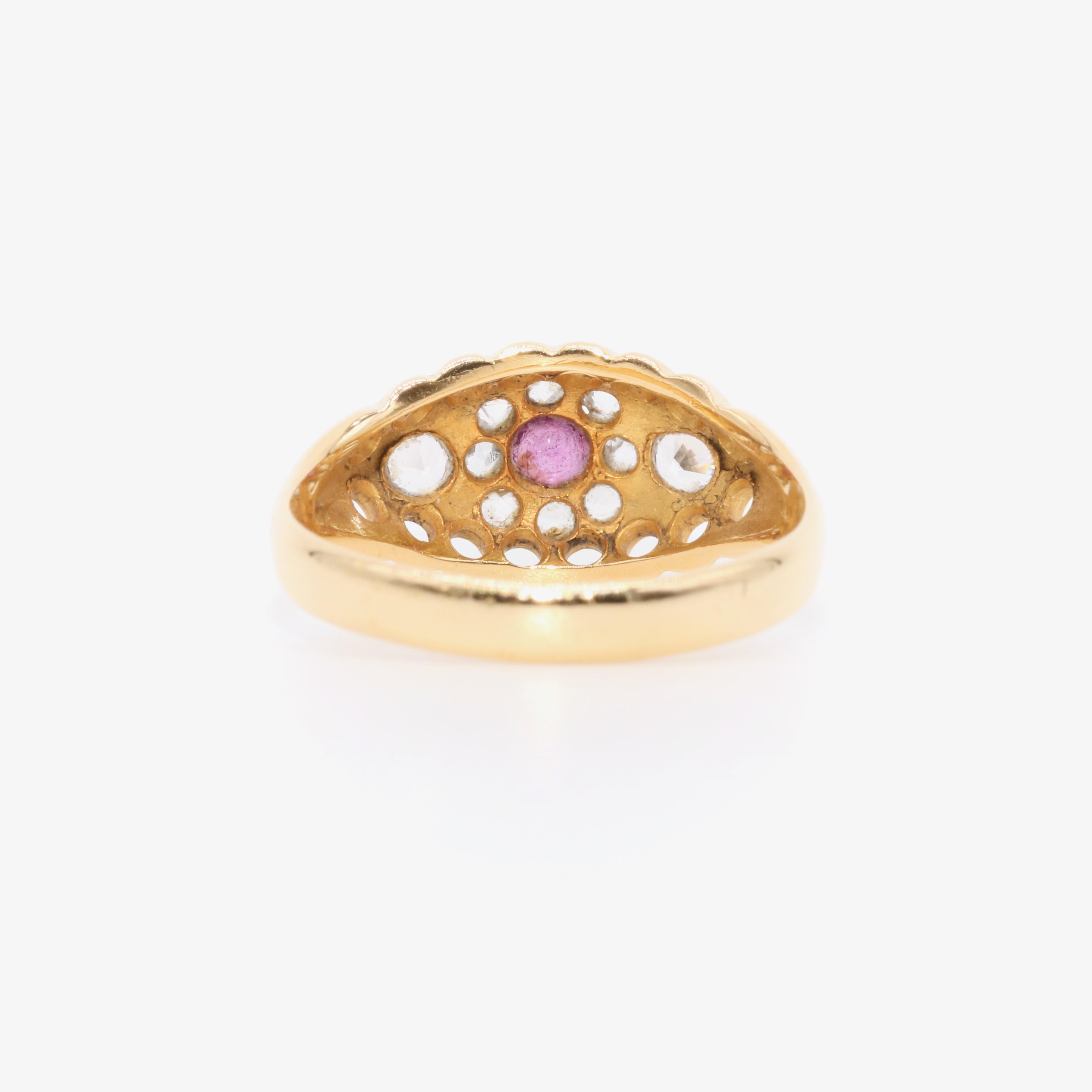 Ancienne bague victorienne en or jaune 18K avec grenat, diamant et cristal de roche en vente 1