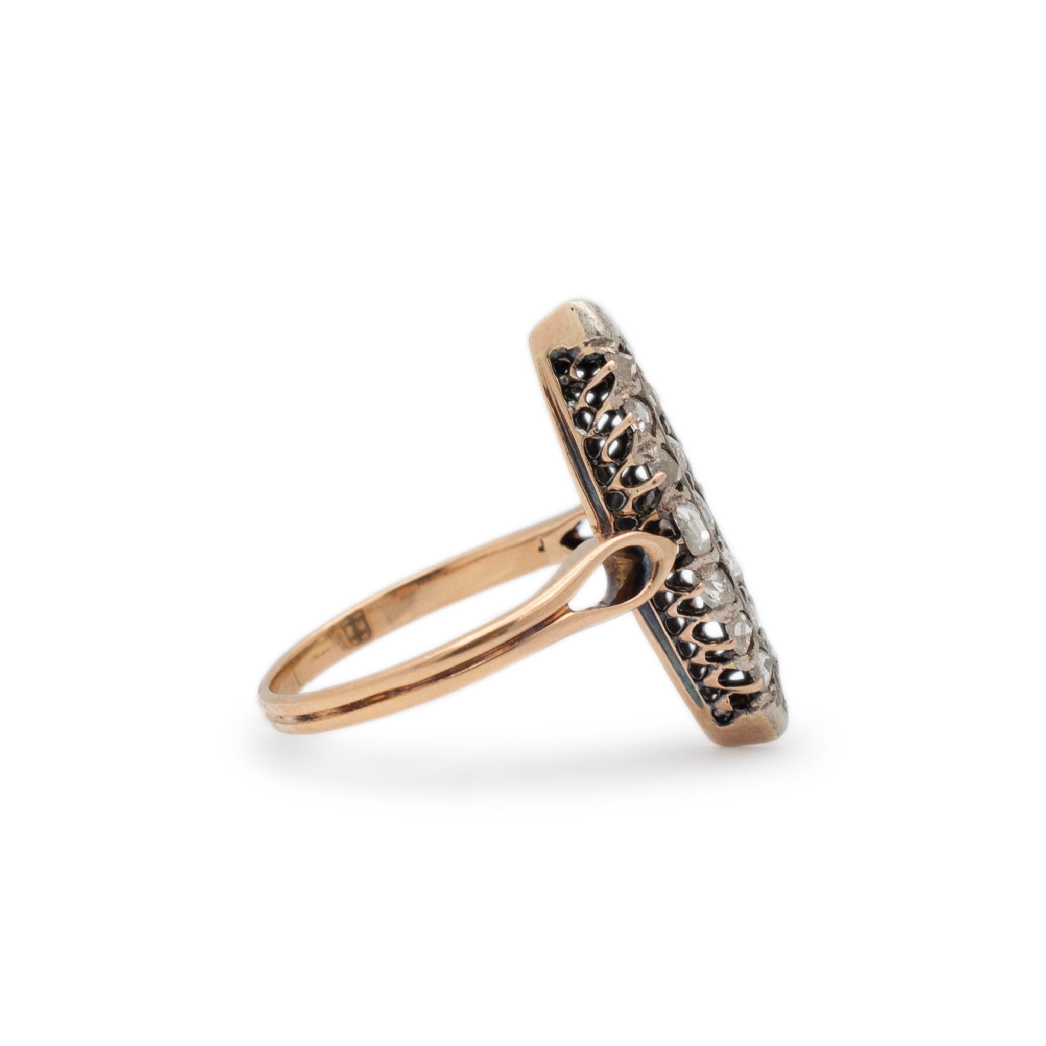 Victorien Bague cocktail victorienne ancienne en or jaune 18 carats avec tête de marque et diamants taille rose en vente