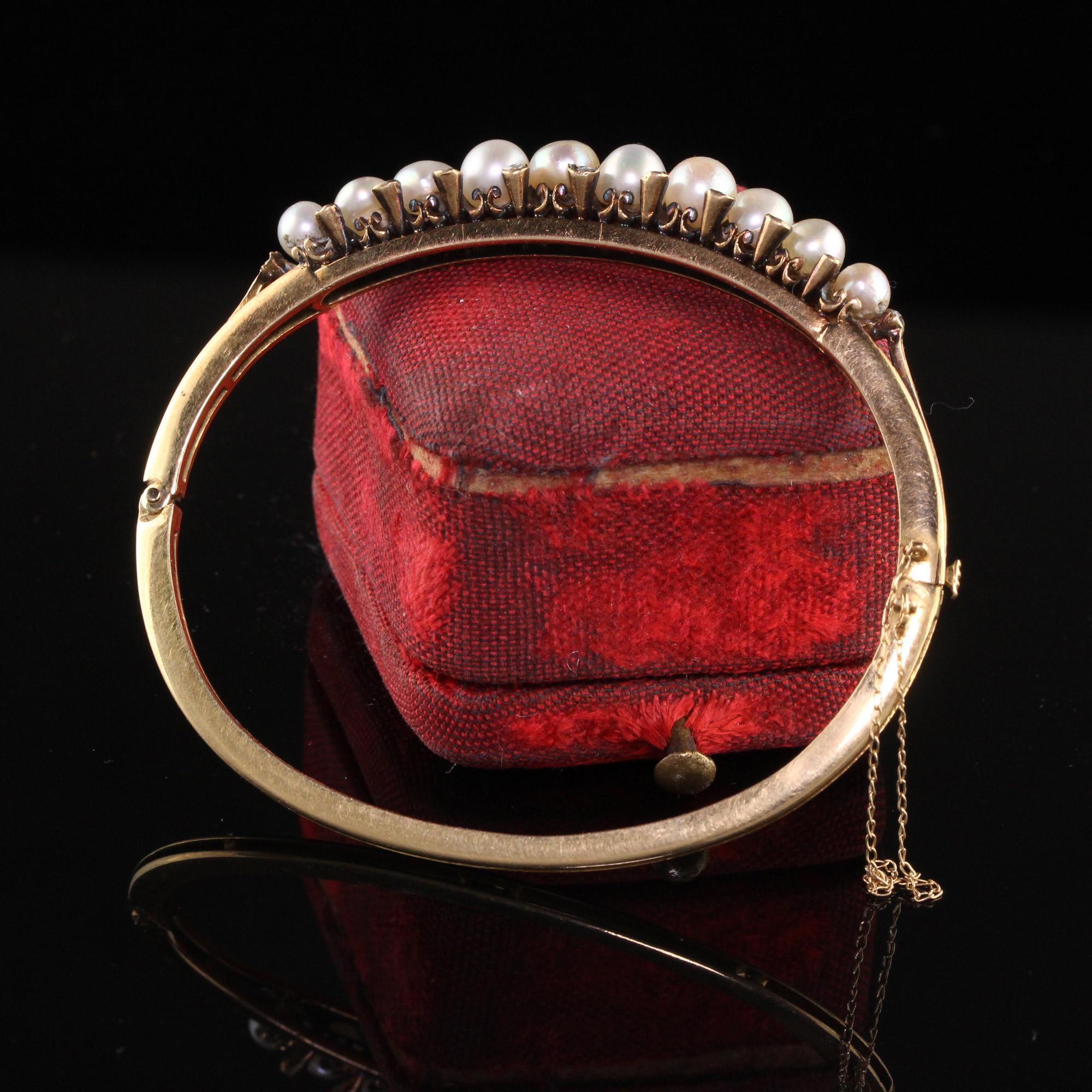 Victorien Bracelet jonc victorien ancien en or jaune 18 carats avec perles naturelles et diamants taille rose en vente