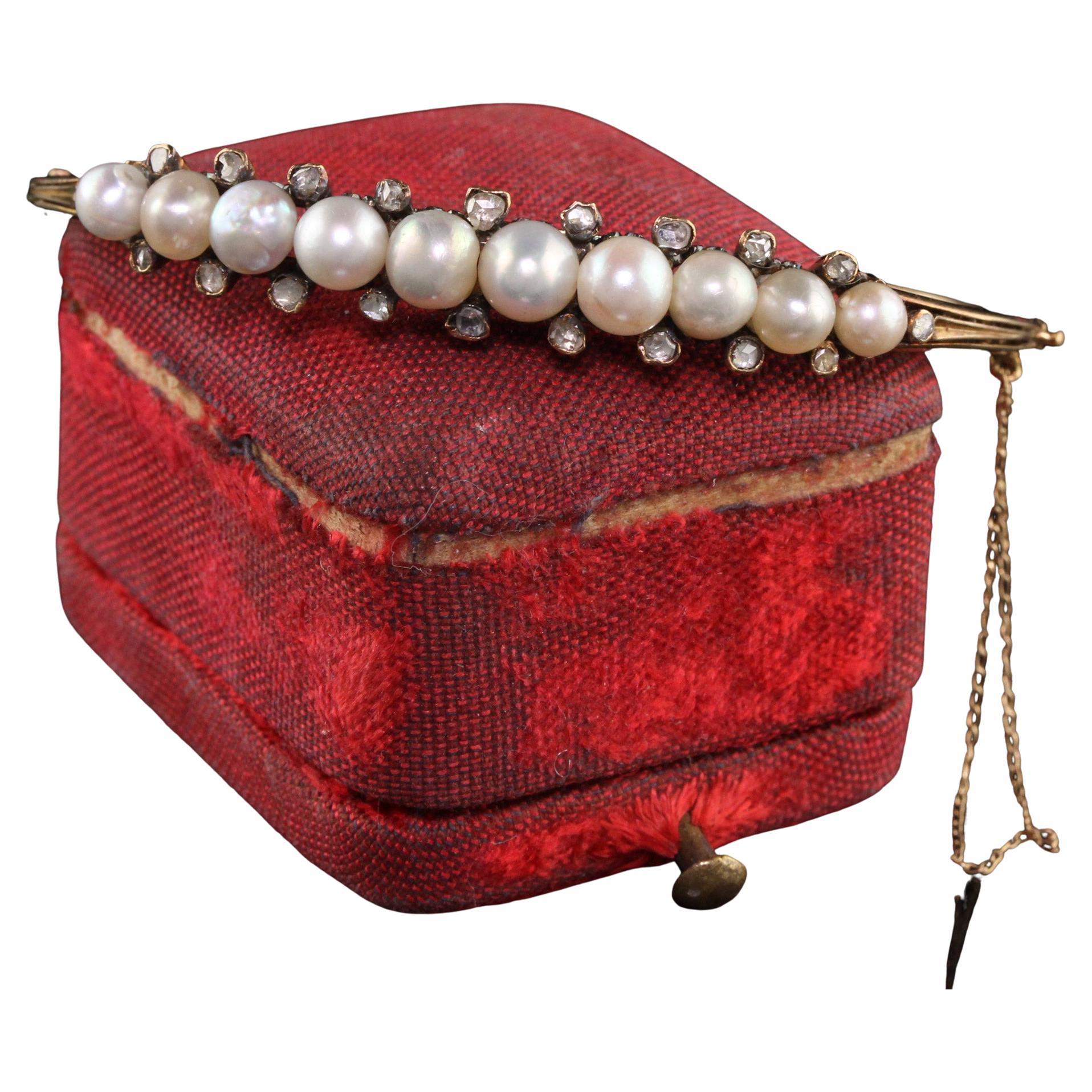 Antiker viktorianischer Armreif aus 18 Karat Gelbgold mit natürlichen Perlen und Diamanten im Rosenschliff