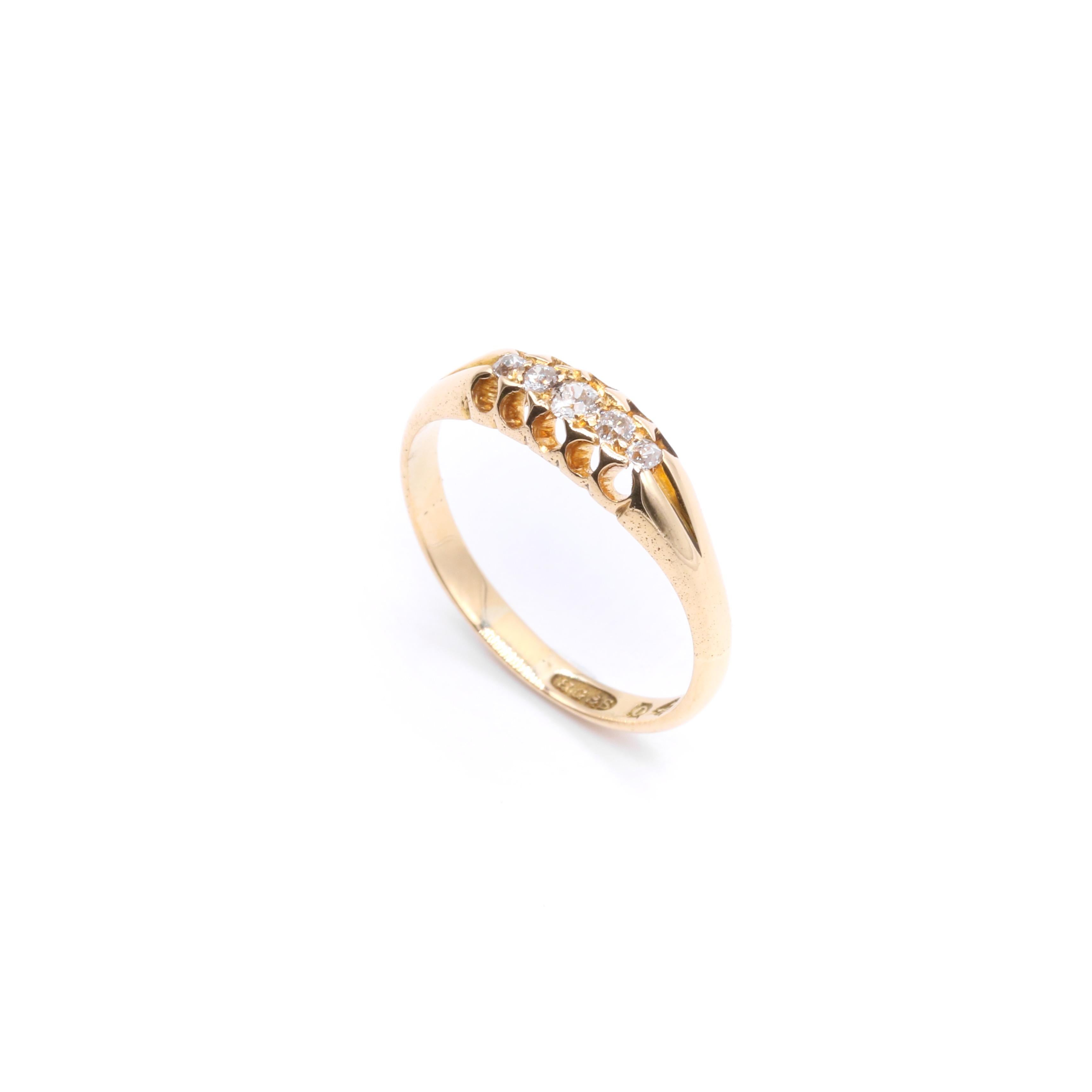 Antique Victorian 18K Yellow Gold Old Cut Diamond 5 Stone Ring For Sale 3