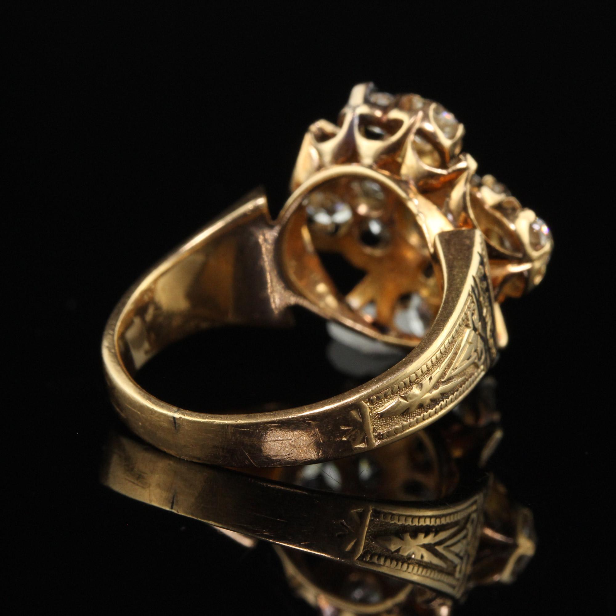 Antiker viktorianischer Cocktailring aus 18 Karat Gelbgold mit Diamanten im alten Minenschliff und Emaille im Zustand „Gut“ in Great Neck, NY