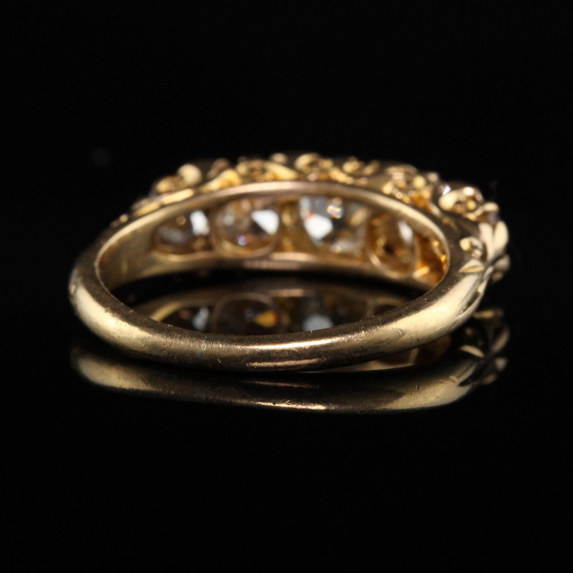 Antiker viktorianischer 18K Gelbgold Old Mine Diamant 5-Stein Diamant Filigran Ring (Alteuropäischer Schliff)