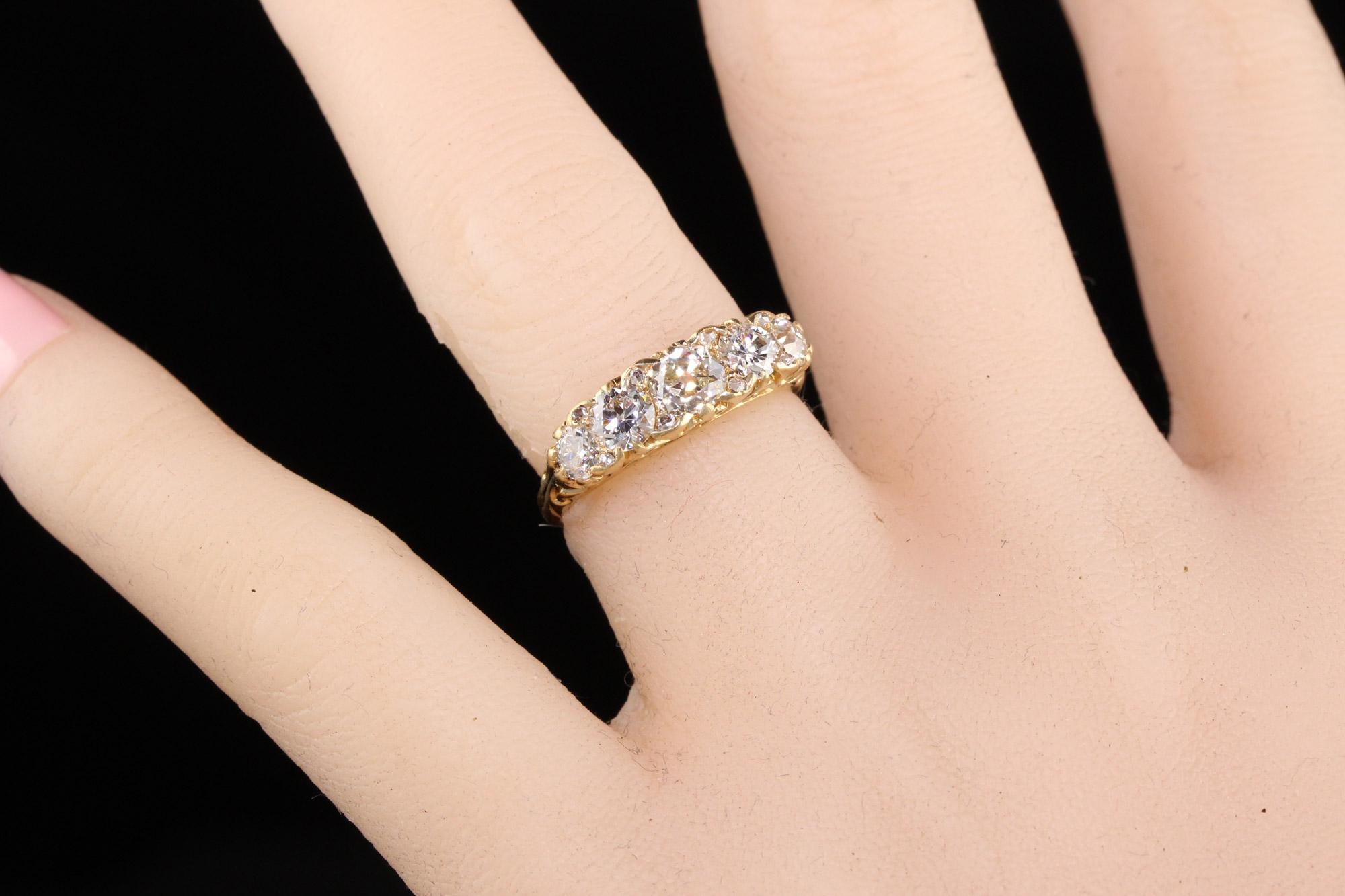 Antiker viktorianischer 18K Gelbgold Old Mine Diamant 5-Stein Diamant Filigran Ring Damen