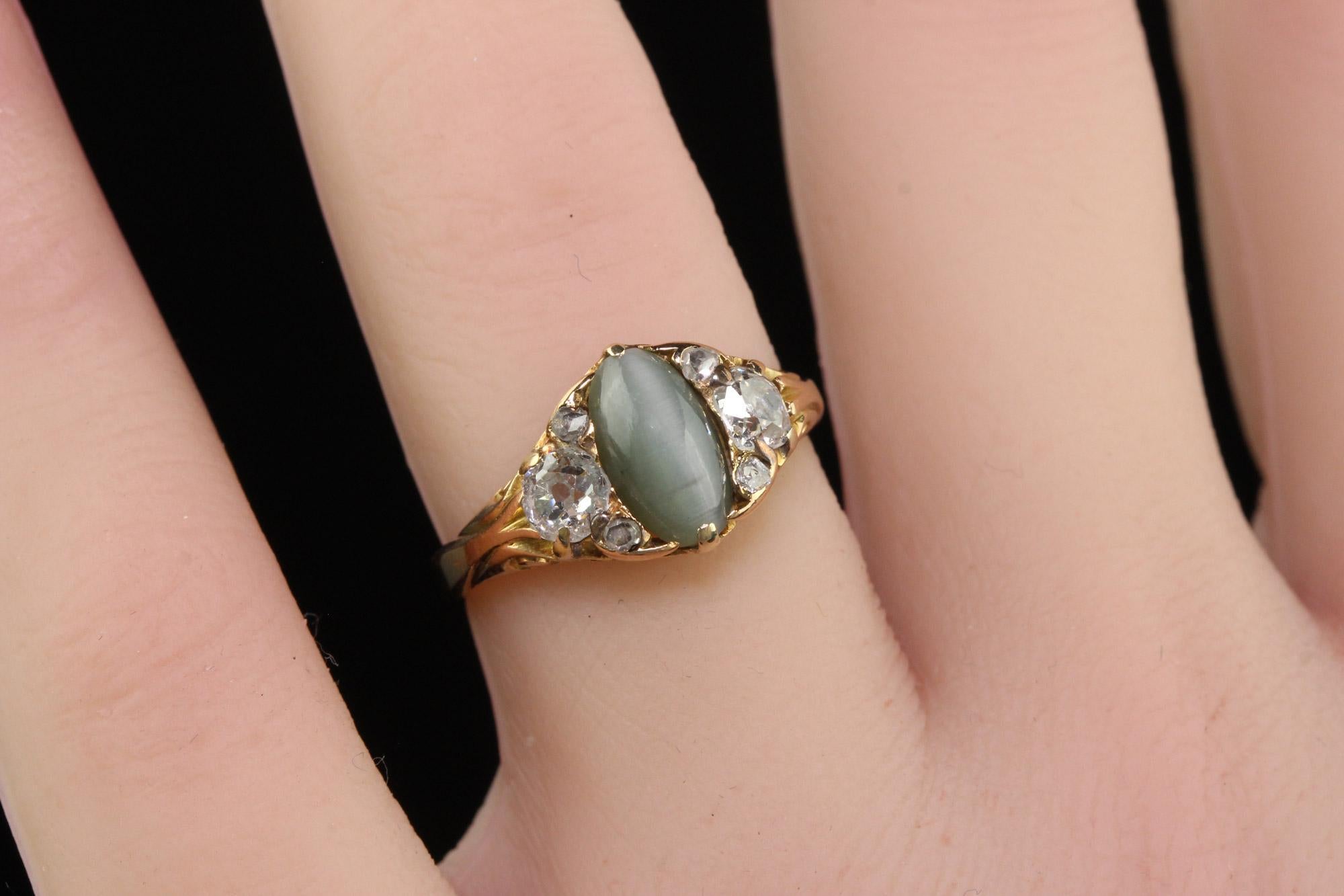 Antique Victorian 18K Yellow Gold Old Mine Diamond and Cats Eye Chrysoberyl Ring For Sale 3
