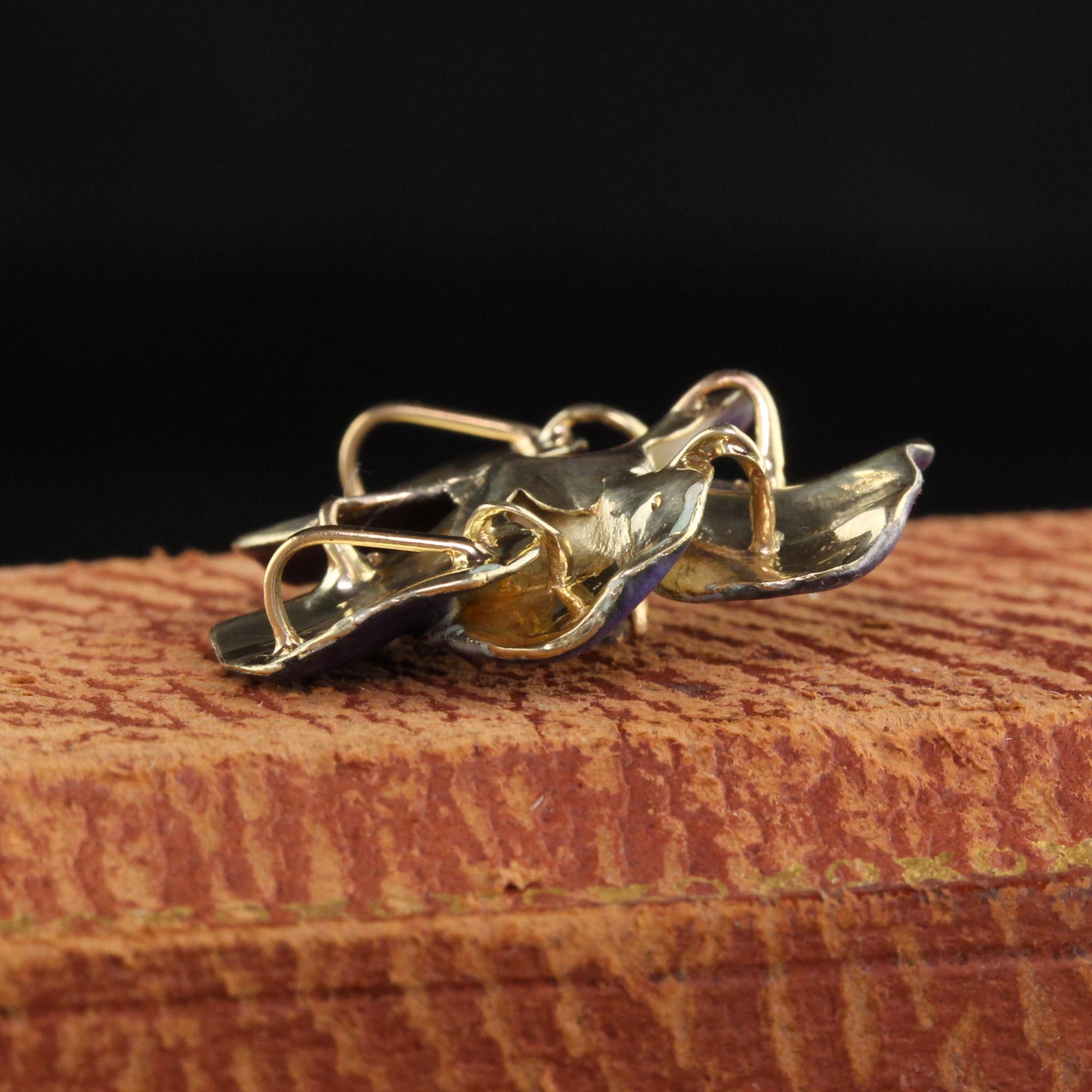 Pansy-Anhänger aus 18 Karat Gelbgold mit Diamant und Emaille im alten Minenschliff Damen