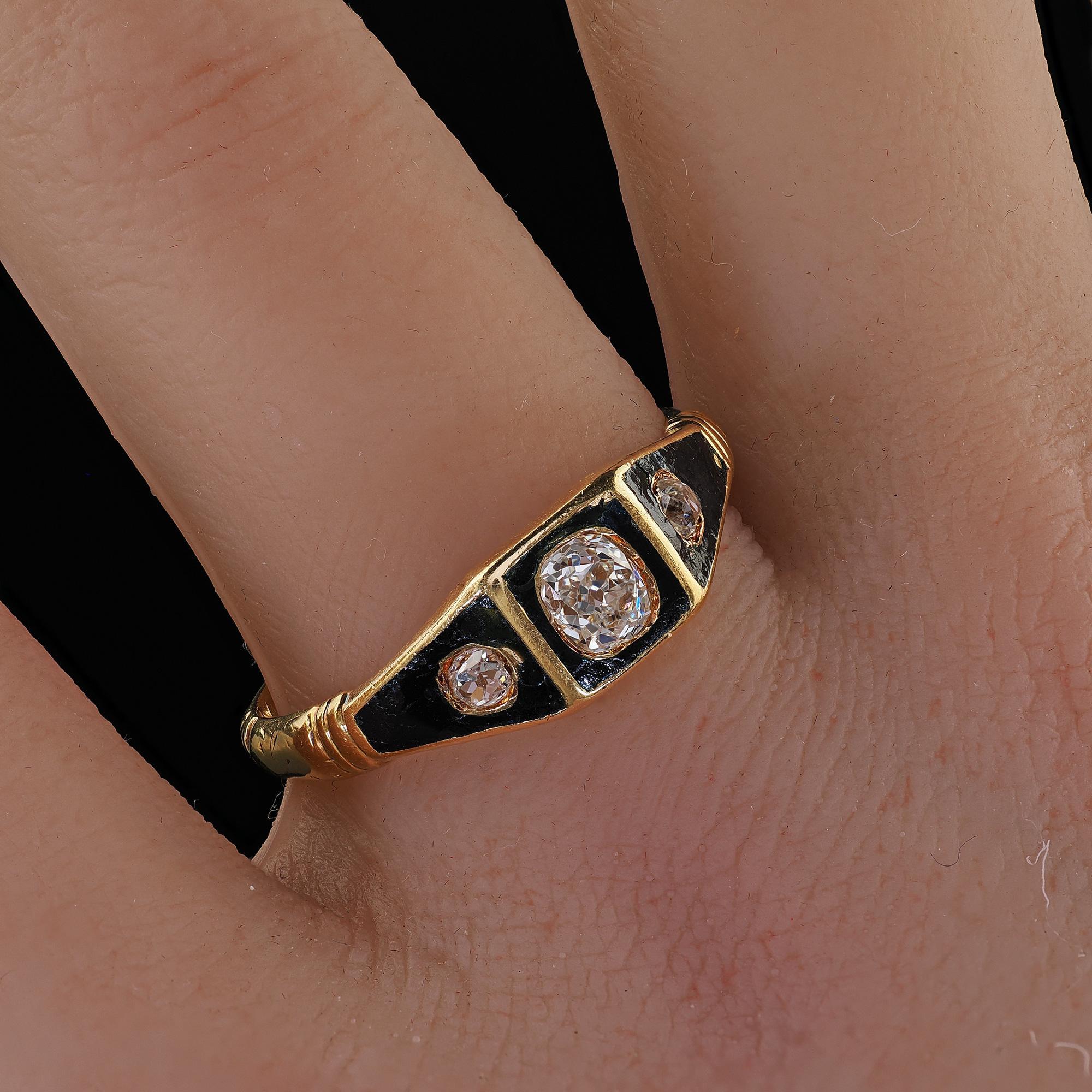 Antique Victorian 18K Yellow Gold Old Mine Diamond Enamel Three Stone Ring 5
