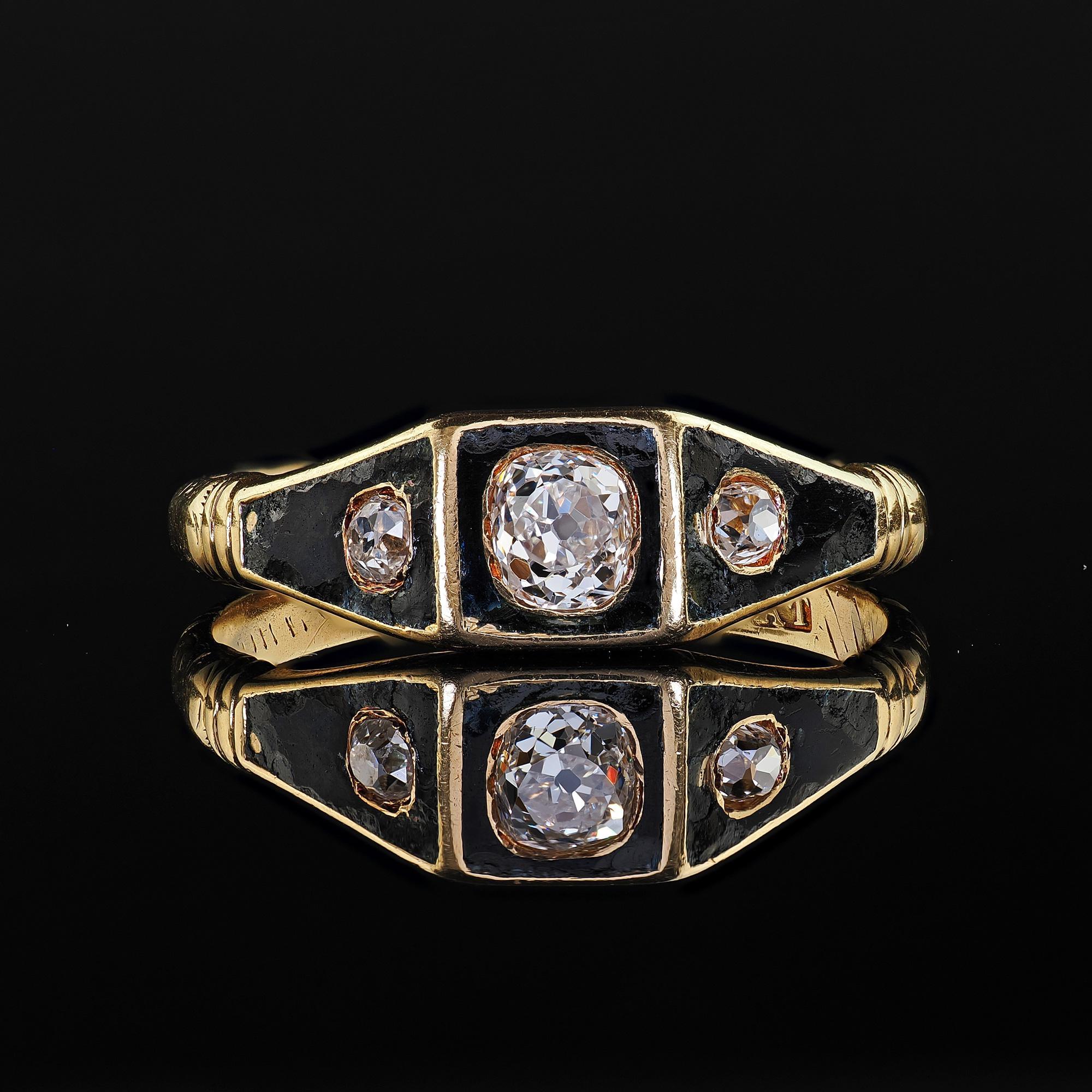 Antique Victorian 18K Yellow Gold Old Mine Diamond Enamel Three Stone Ring 2