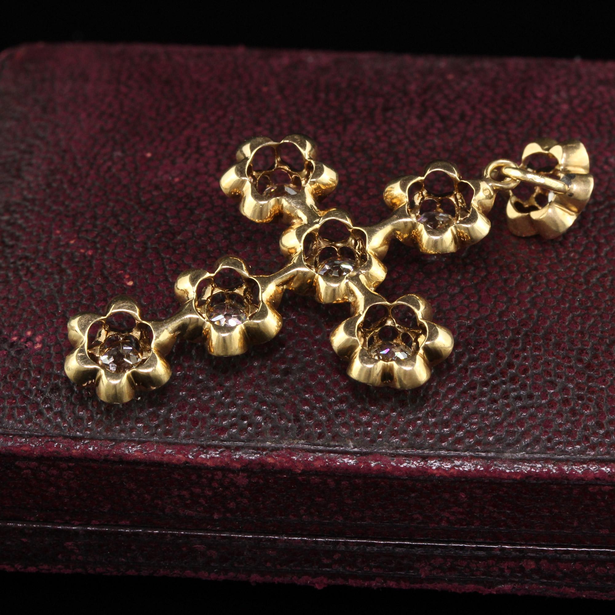 Women's or Men's Antique Victorian 18K Yellow Gold Old Mine Diamond Floral Cross