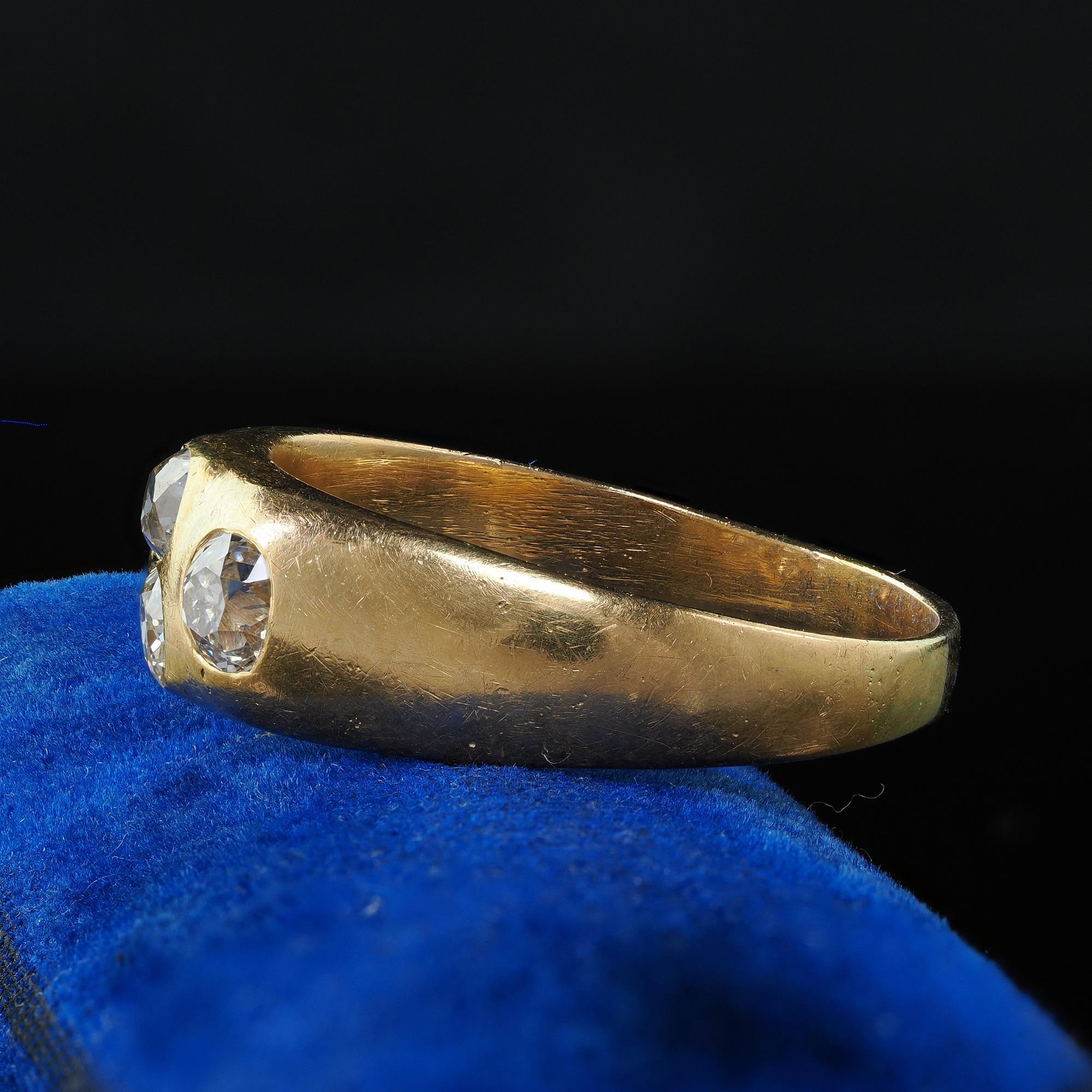 Women's Antique Victorian 18K Yellow Gold Old Mine Diamond Four Stone Flush Set Ring For Sale