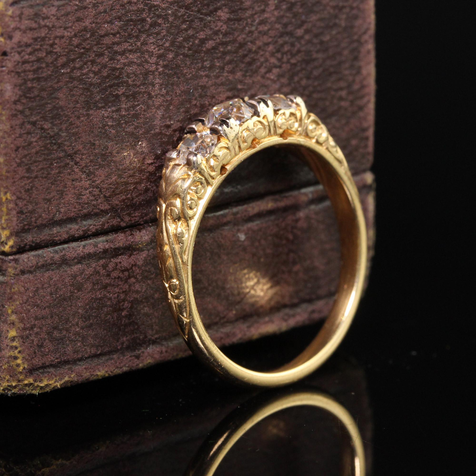 Victorien Alliance victorienne ancienne en or jaune 18 carats avec diamants taille vieille mine en vente