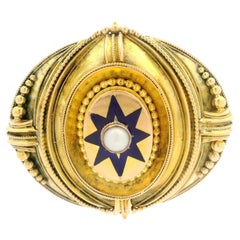 Antiguo broche victoriano de oro amarillo de 18 quilates con perlas y esmalte