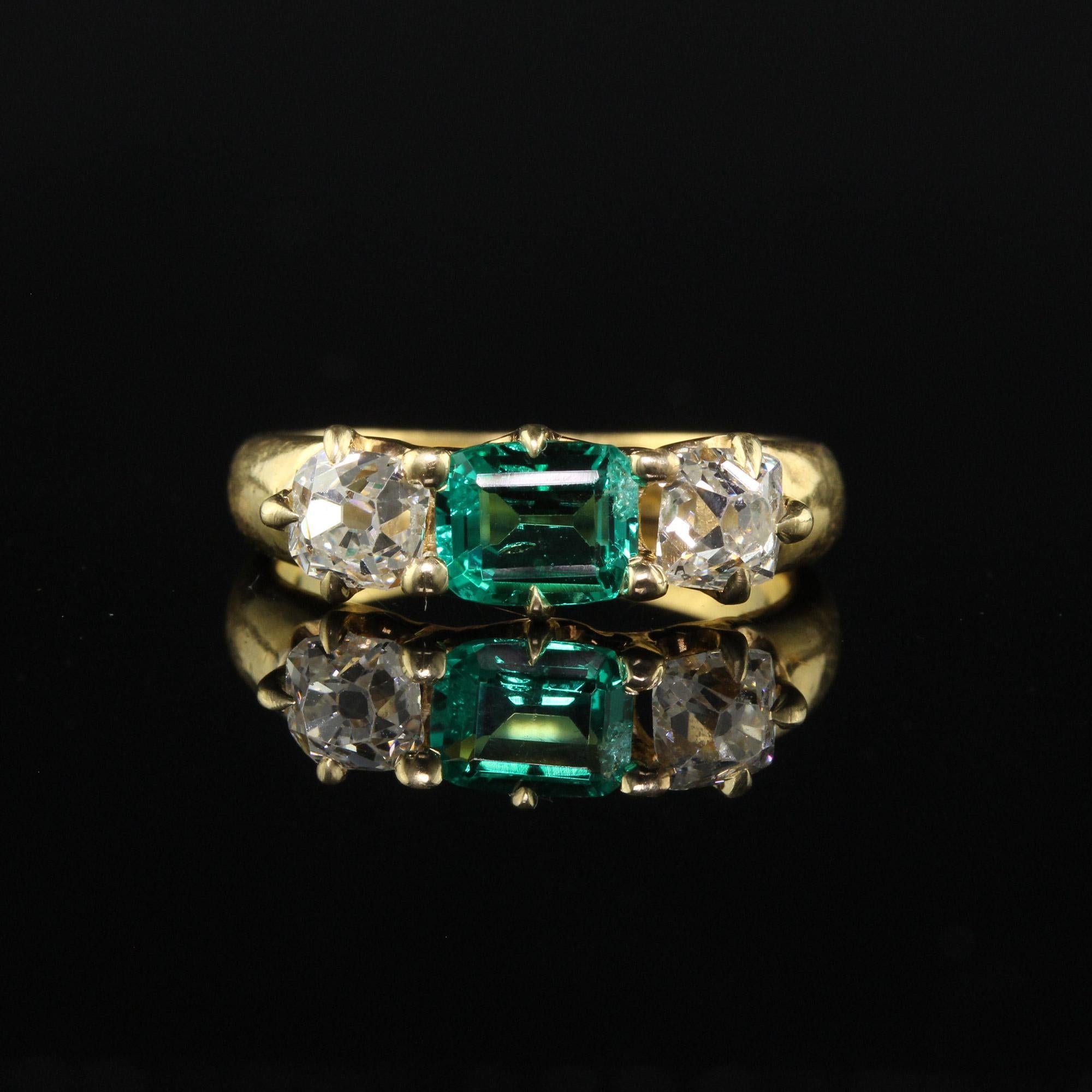 Antique Victorian 18K Yellow Gold Peruzzi Cut Diamond Emerald Three Stone Ring 2