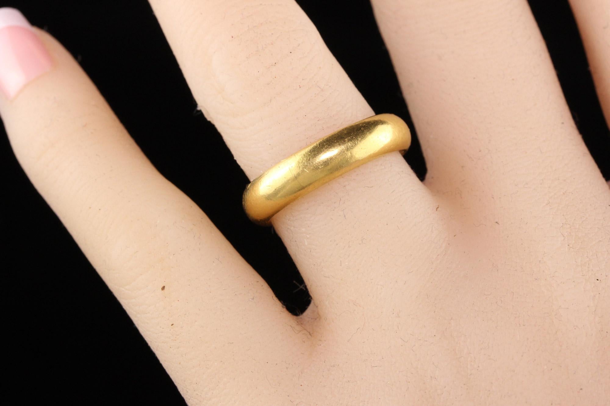 Antikes viktorianisches 18k Gelbgold schlichtes breites graviertes Hochzeitsband 1