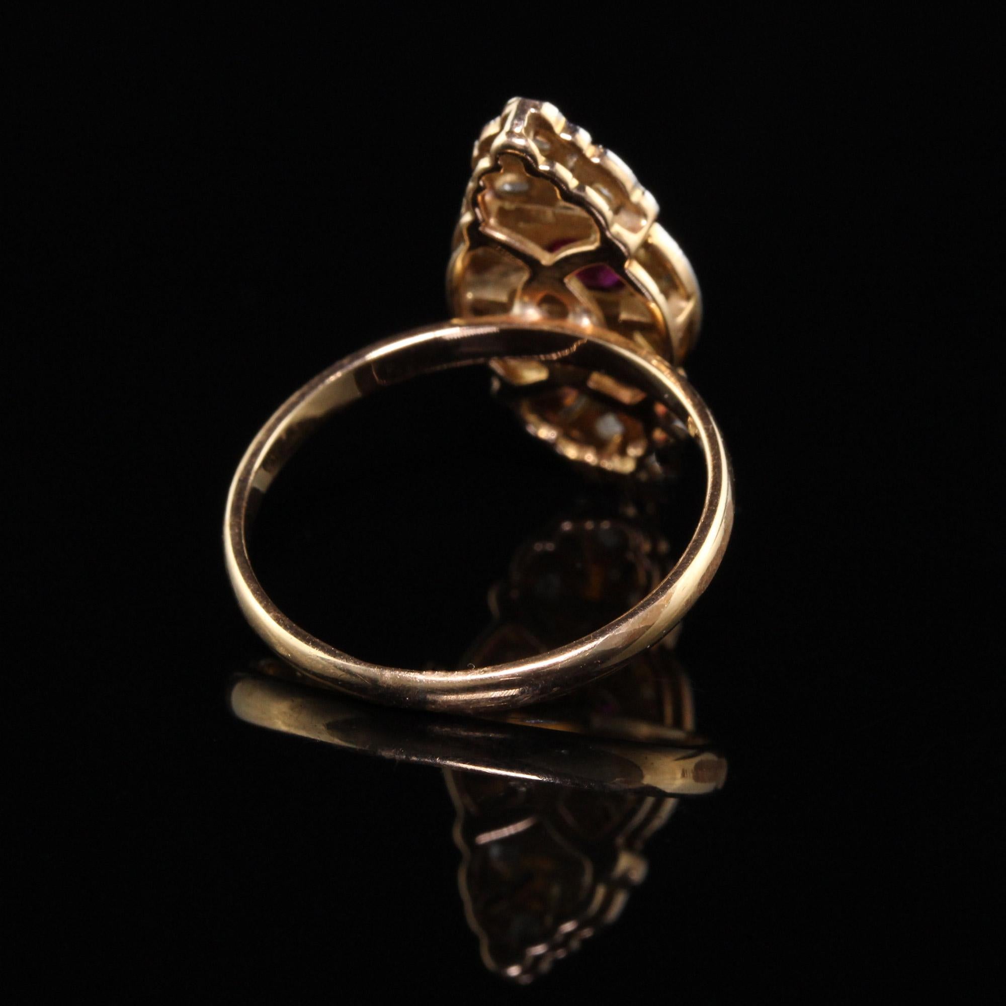 Antiker viktorianischer Ring aus 18 Karat Gelbgold und Platin mit Diamant und Rubin im Rosenschliff (Viktorianisch) im Angebot