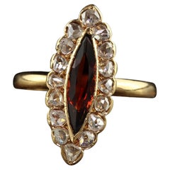 Antiguo anillo victoriano de oro amarillo de 18 quilates con diamantes talla rosa y granate Navette