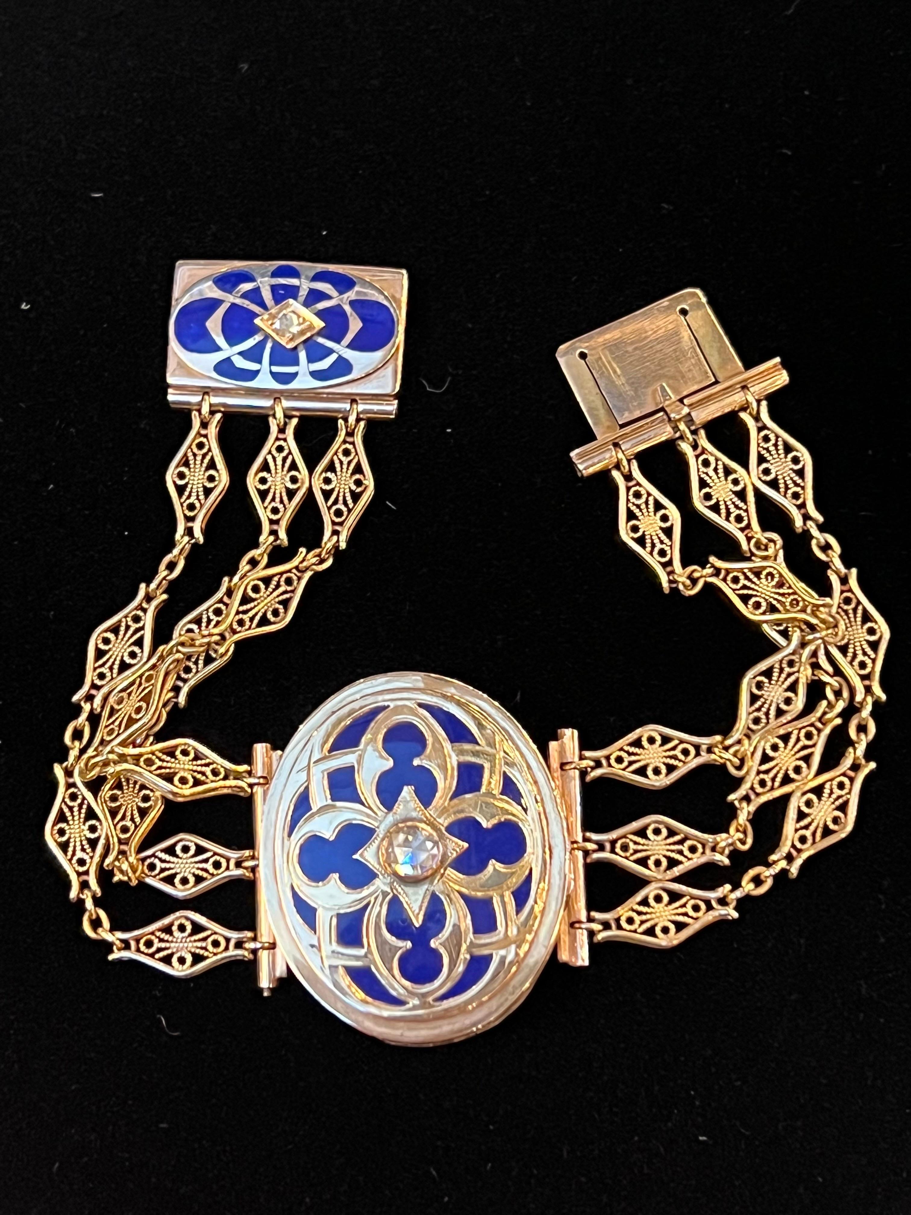 Antique Victorian 14k Yellow Gold Rose Cut Diamond Blue Enamel Locket Bracelet In Good Condition For Sale In Bernardsville, NJ