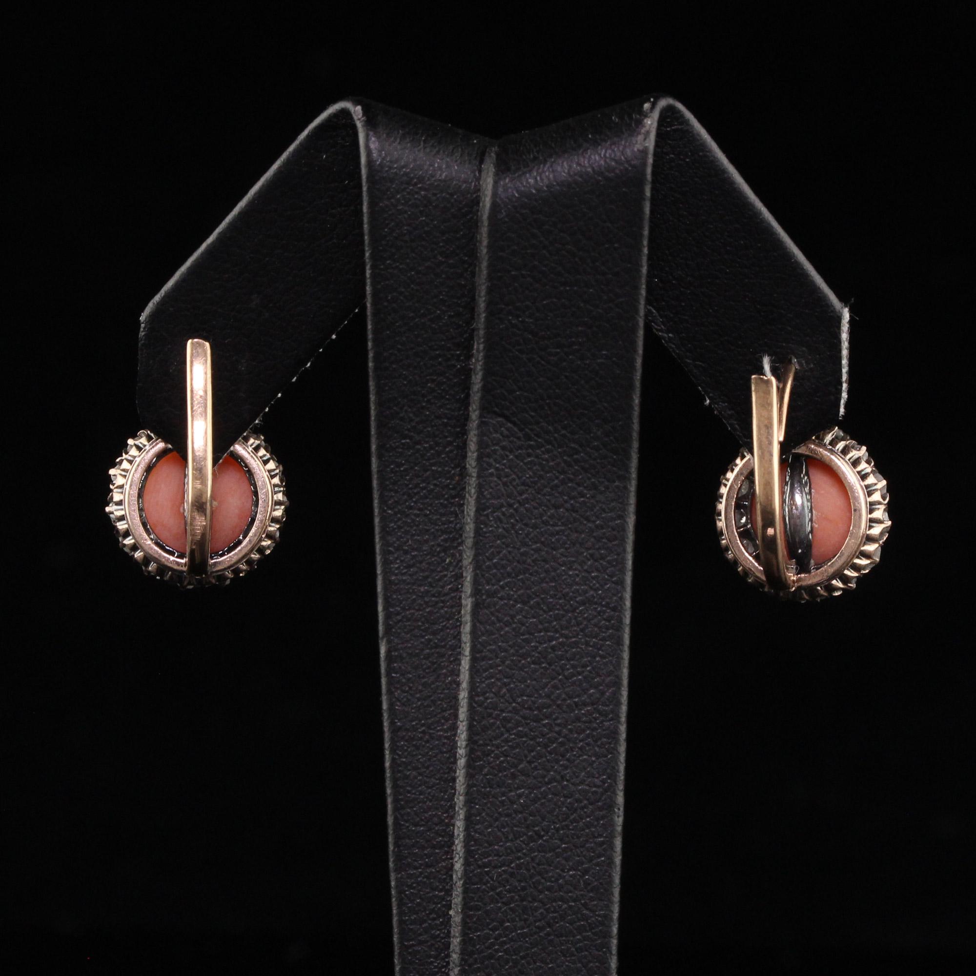 Antike viktorianische tropfenförmige Ohrringe aus 18 Karat Gelbgold mit Diamant-Halo im Rosenschliff im Angebot 3