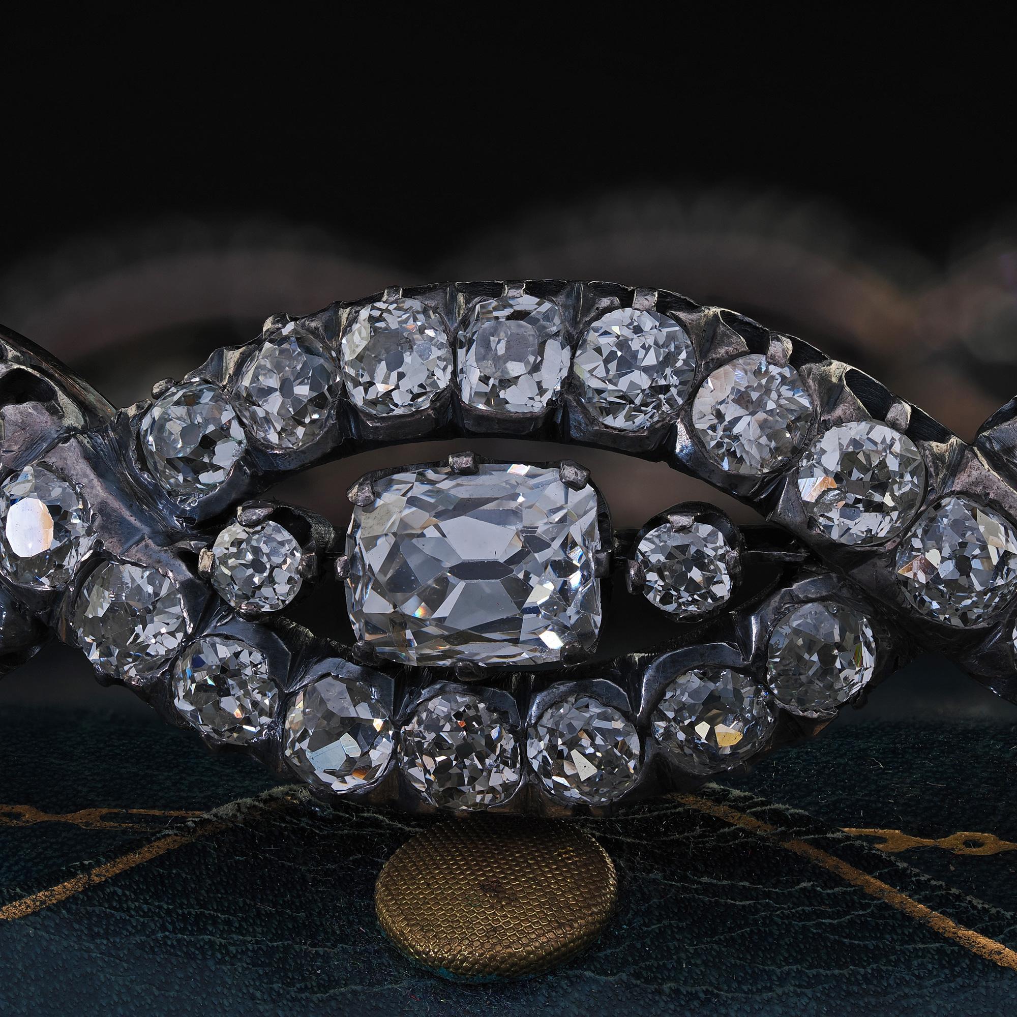Antique Victorian 18K Yellow Gold Silver Old Mine Diamond Eternity Bangle For Sale 5
