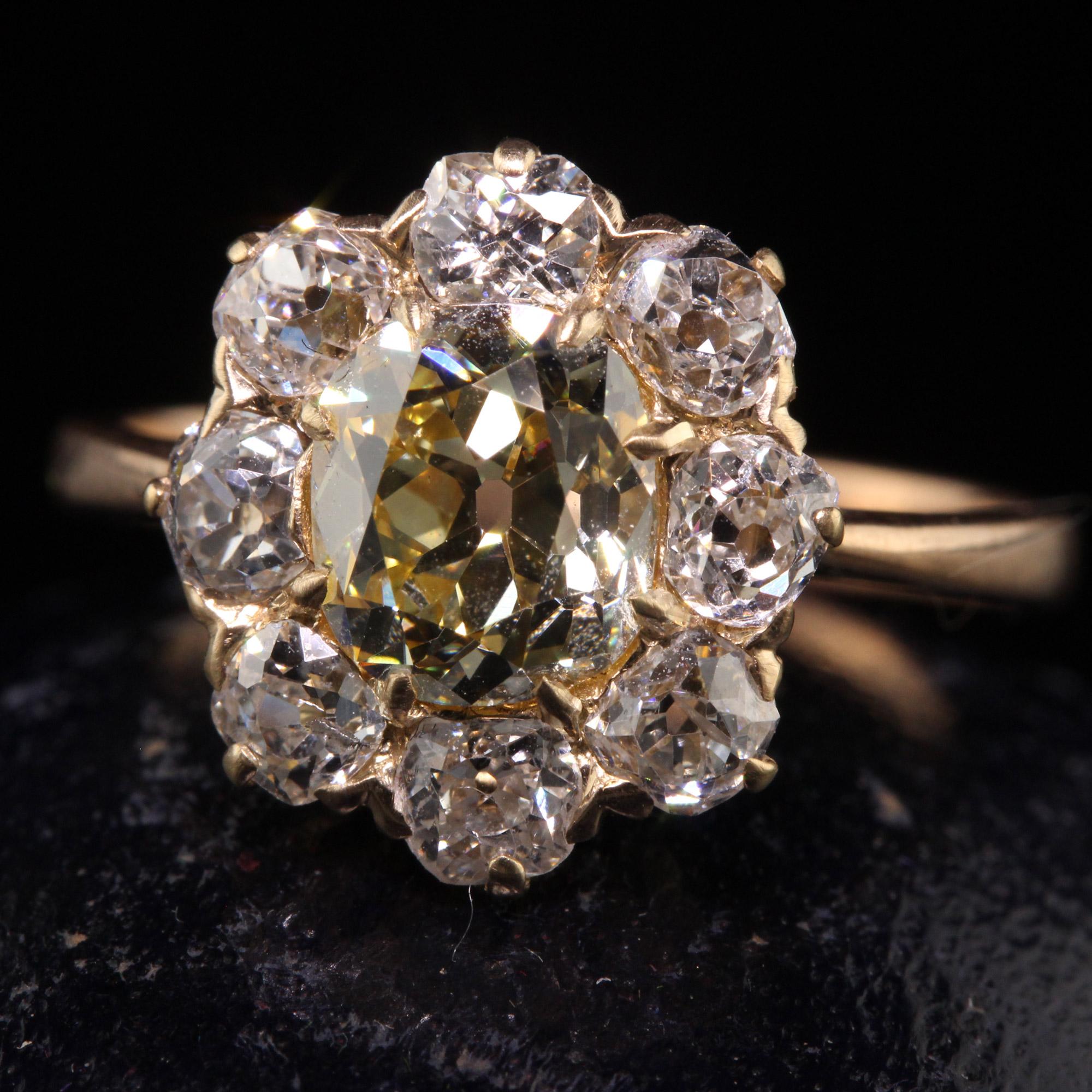 Antiker viktorianischer Verlobungsring aus 18 Karat Gelbgold mit Diamanten im alten Minenschliff - GIA (Alteuropäischer Brillantschliff)