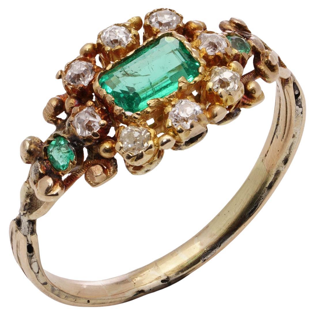 Antique Victorian 18kt gold emerald cluster ring