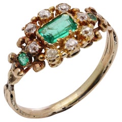 Antique Victorian 18kt gold emerald cluster ring