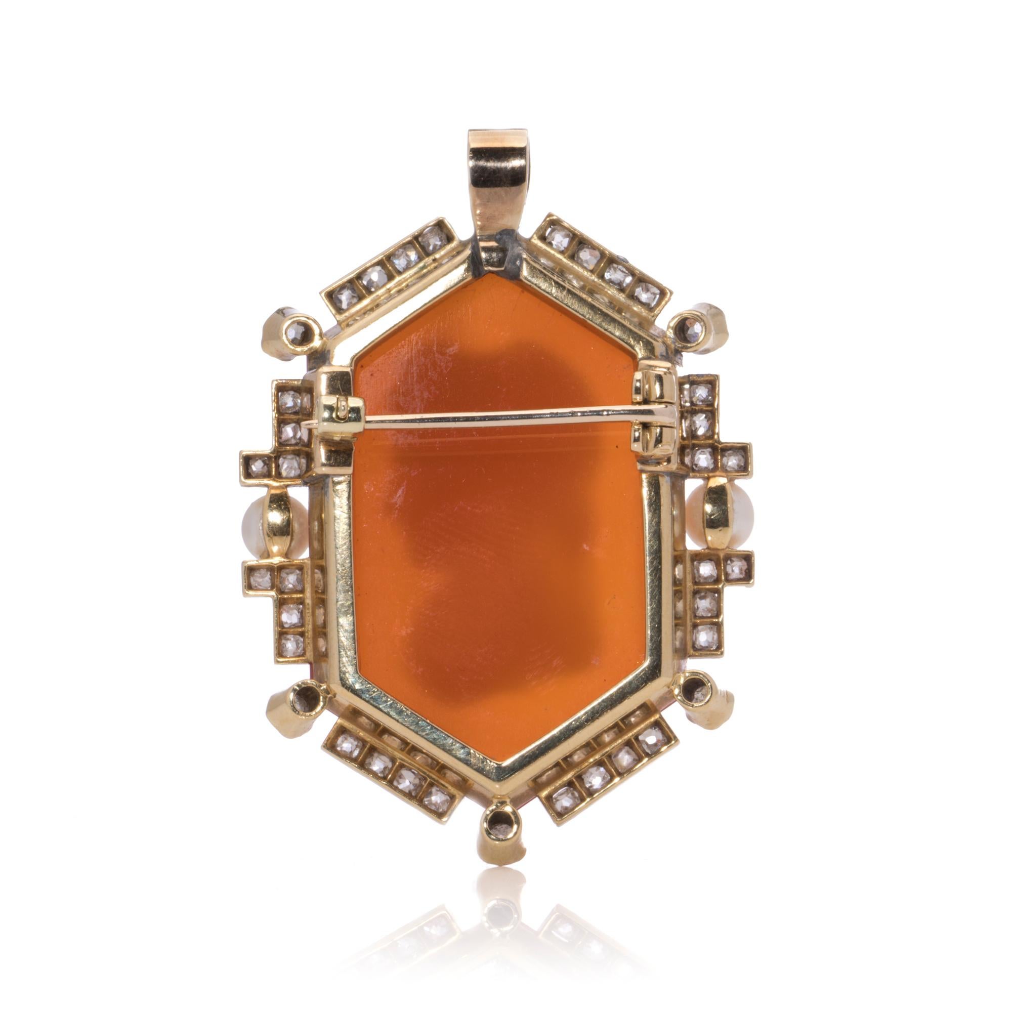 Women's or Men's Antique Victorian 18kt Yellow Gold Cameo Brooch/Pendant For Sale