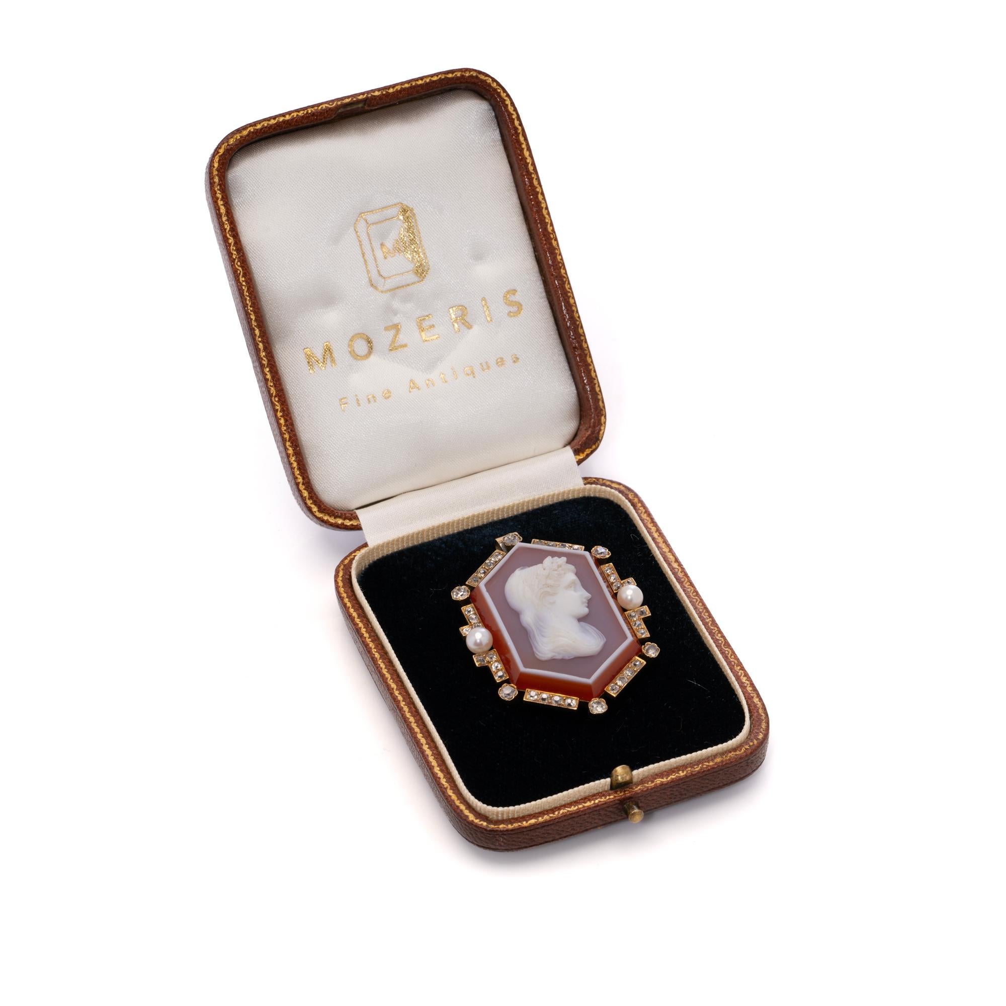 Antique Victorian 18kt Yellow Gold Cameo Brooch/Pendant For Sale 1