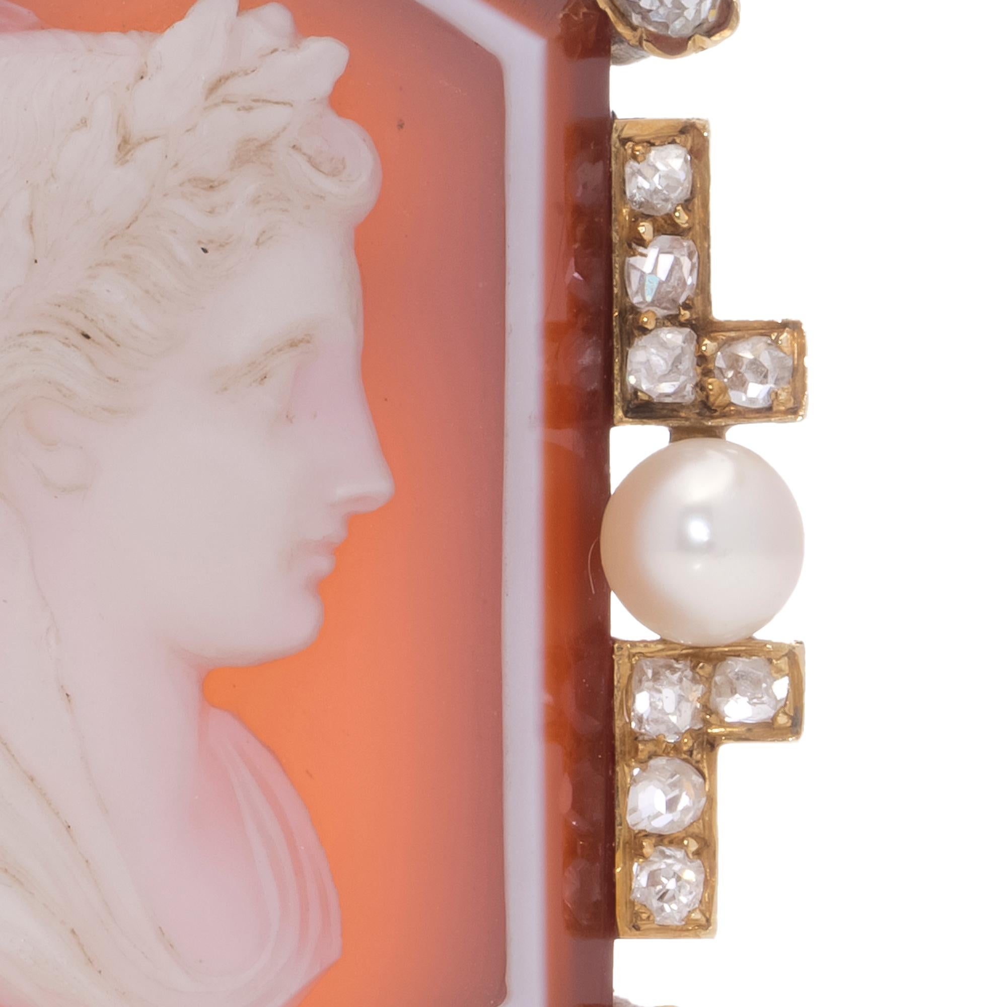 Antique Victorian 18kt Yellow Gold Cameo Brooch/Pendant For Sale 3